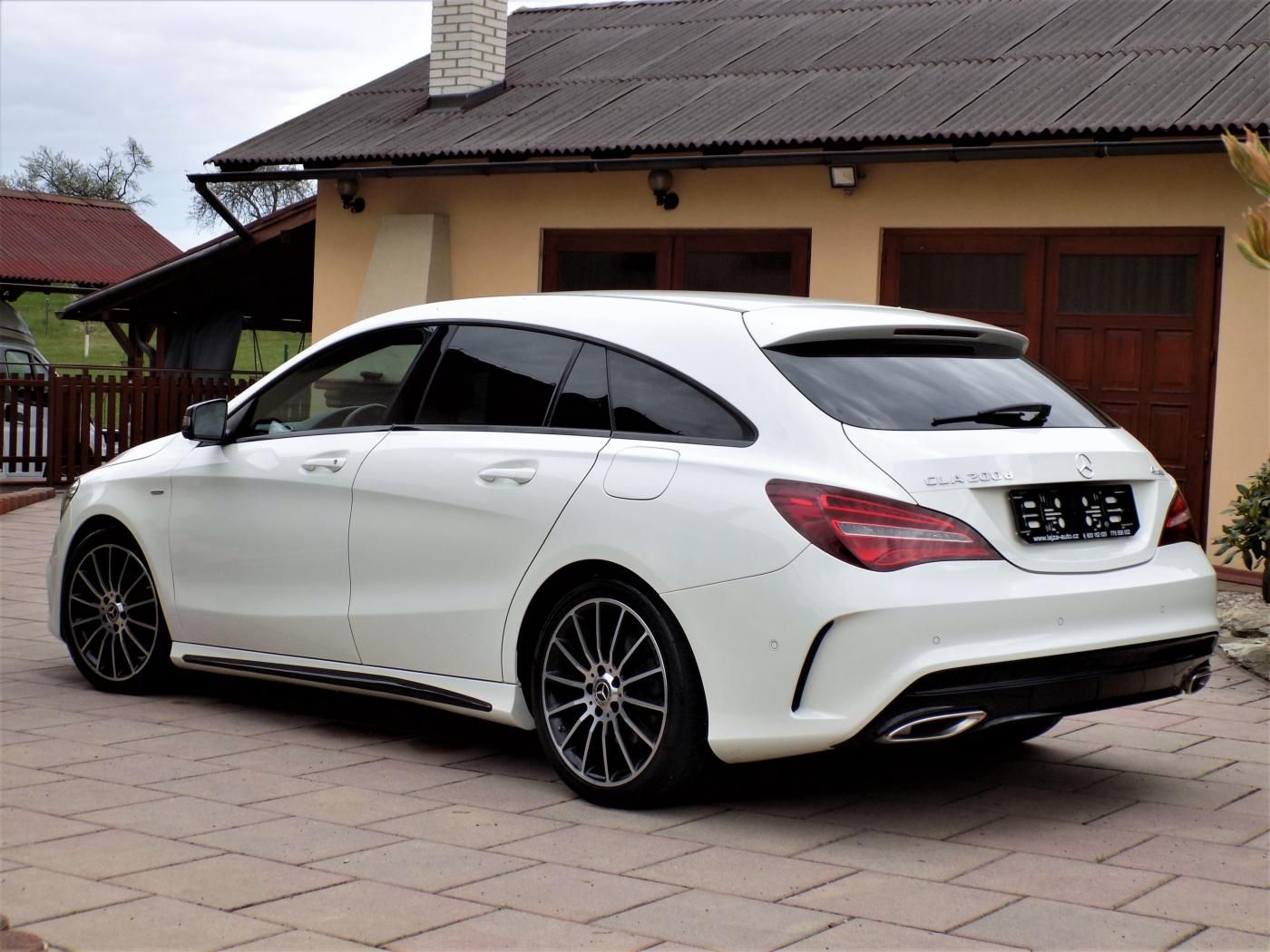 Mercedes-Benz CLA, 2,1 200d 4MATIC SB AMG line - fotka 4