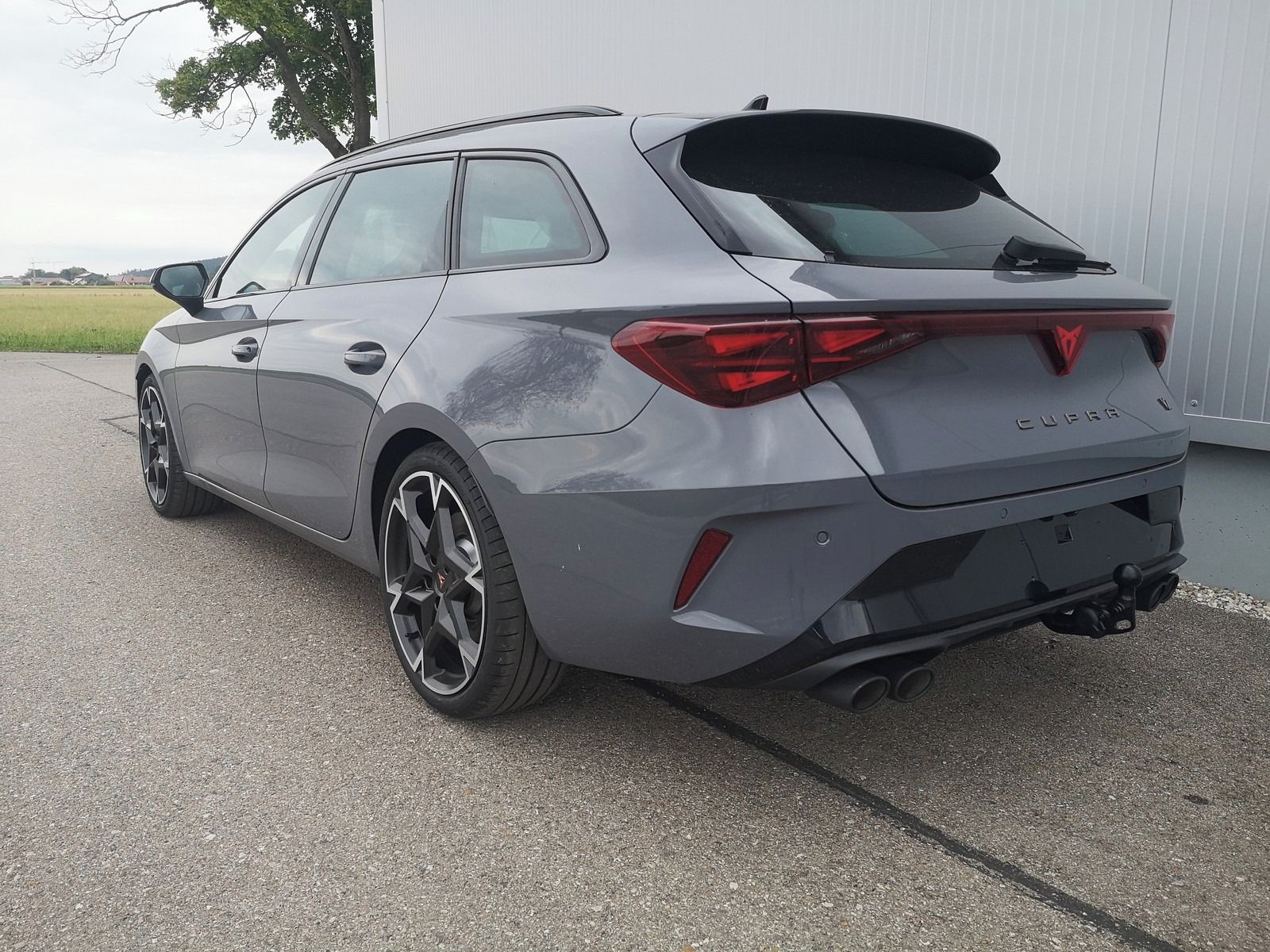 Cupra Leon, 2.0 TSI VZ 245kW DSG 4x4 Tažné - fotka 3