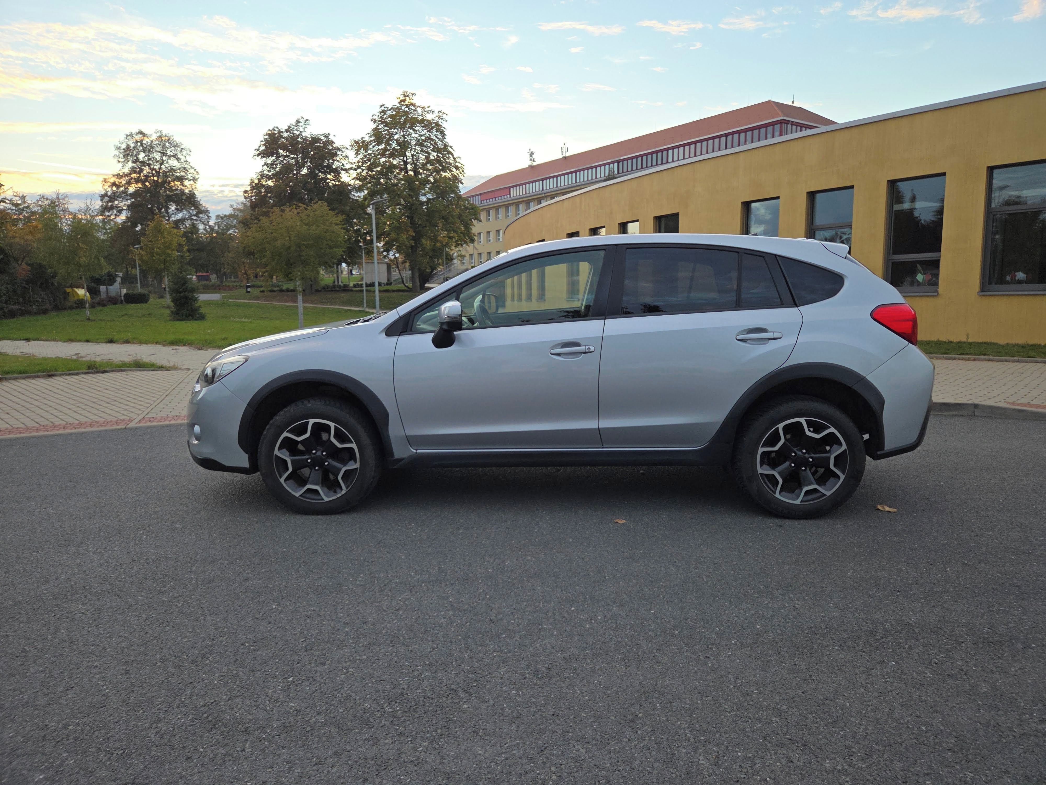 Subaru XV, 2.0d 4x4 kamera, navi, výhřev - fotka 4
