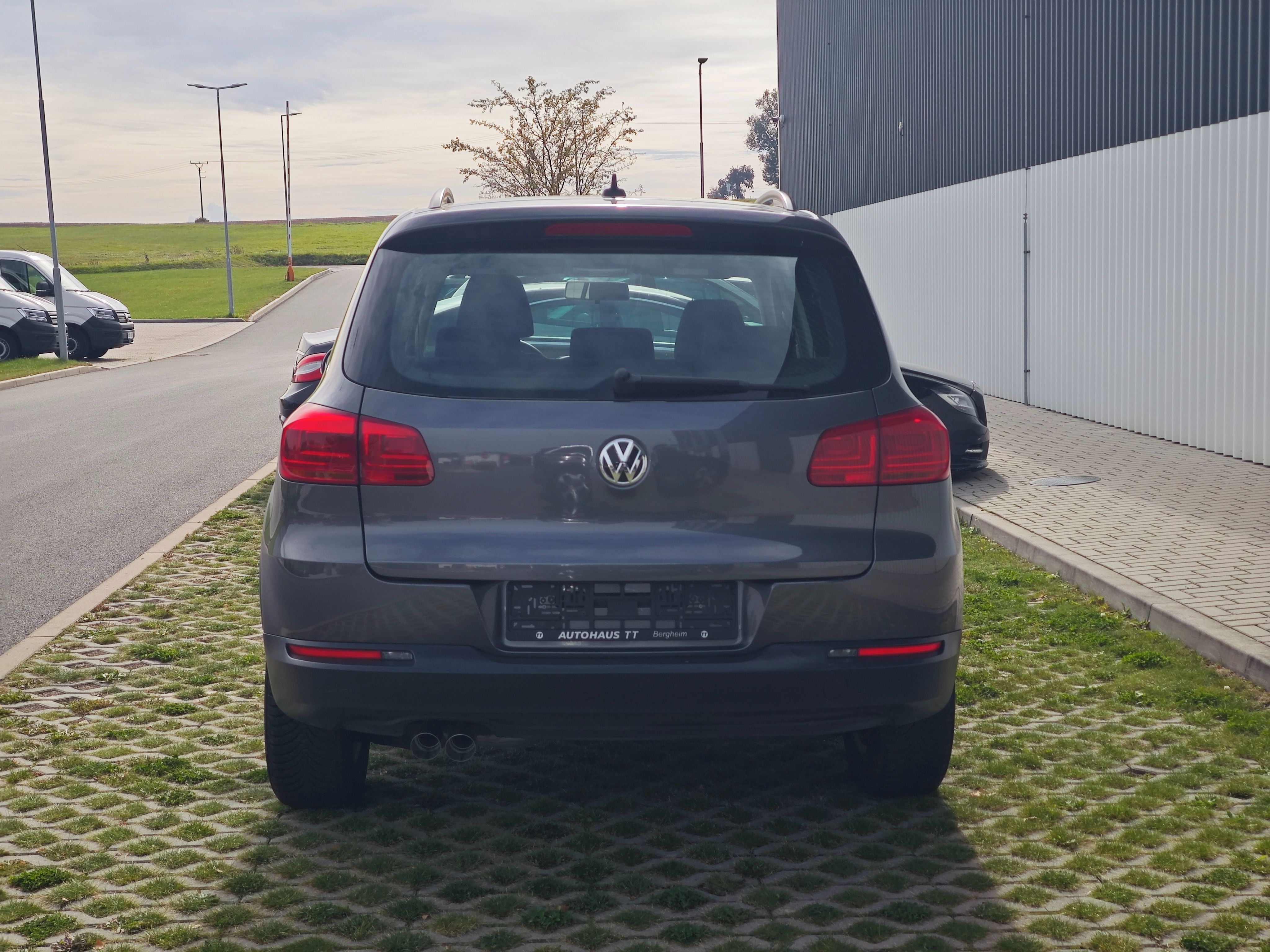 Volkswagen Tiguan, 1.majitel, tažné - fotka 6