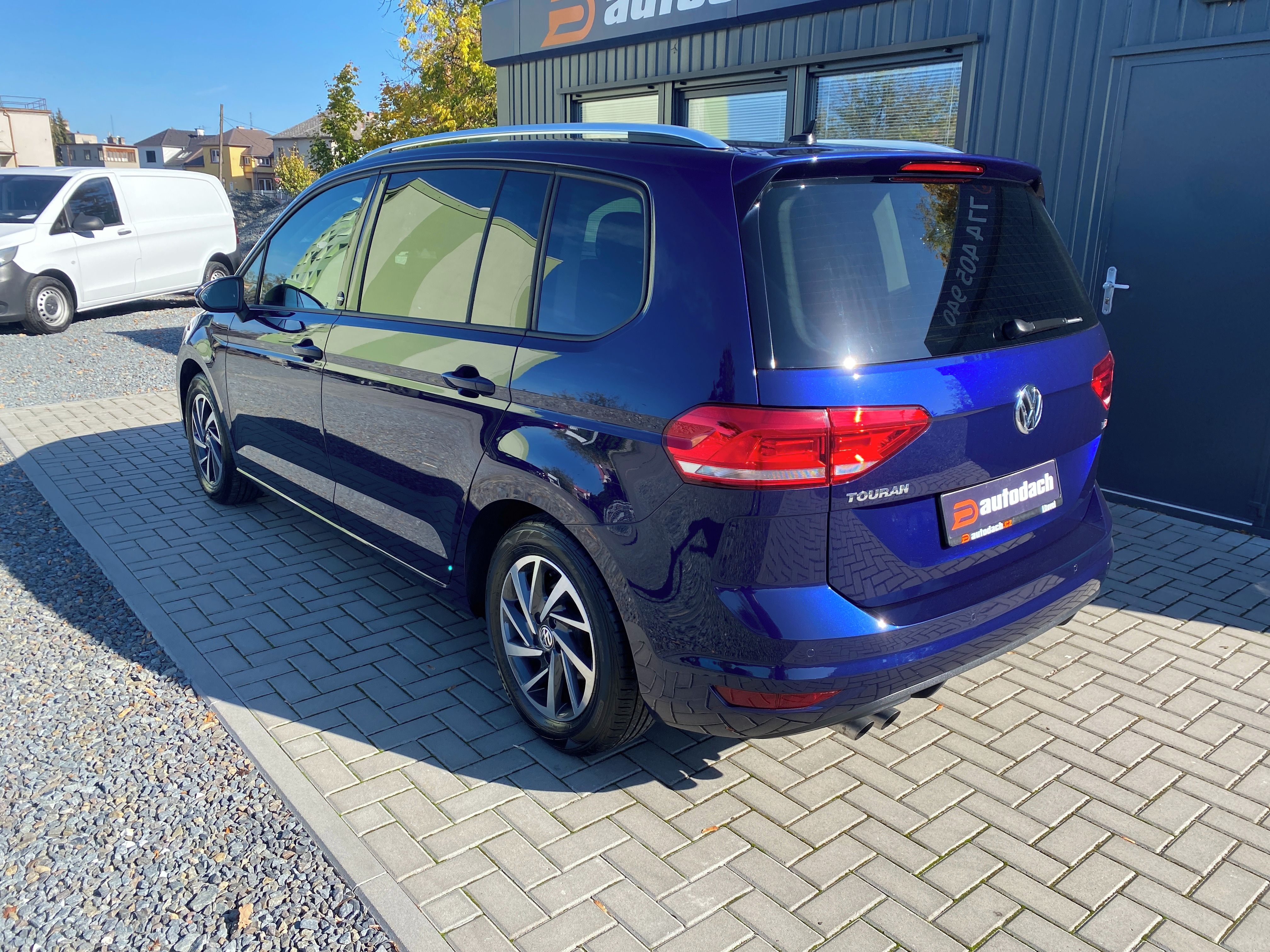 Volkswagen Touran, 1.4TSI 110kW- 1xMAJ.-LED- NAVI - fotka 3