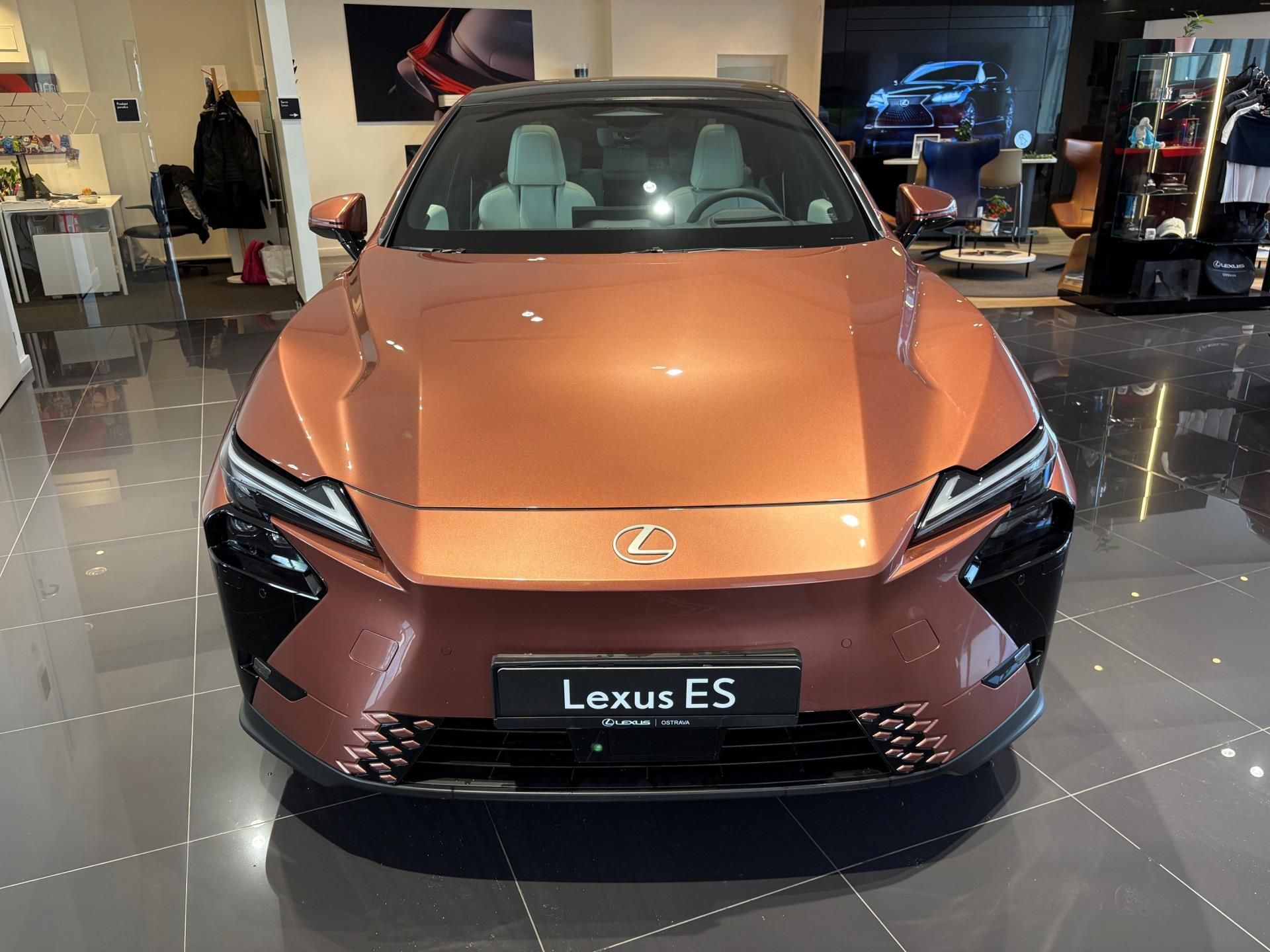 Lexus ES, Omotenashi + 21"+ Ottoman - fotka 2