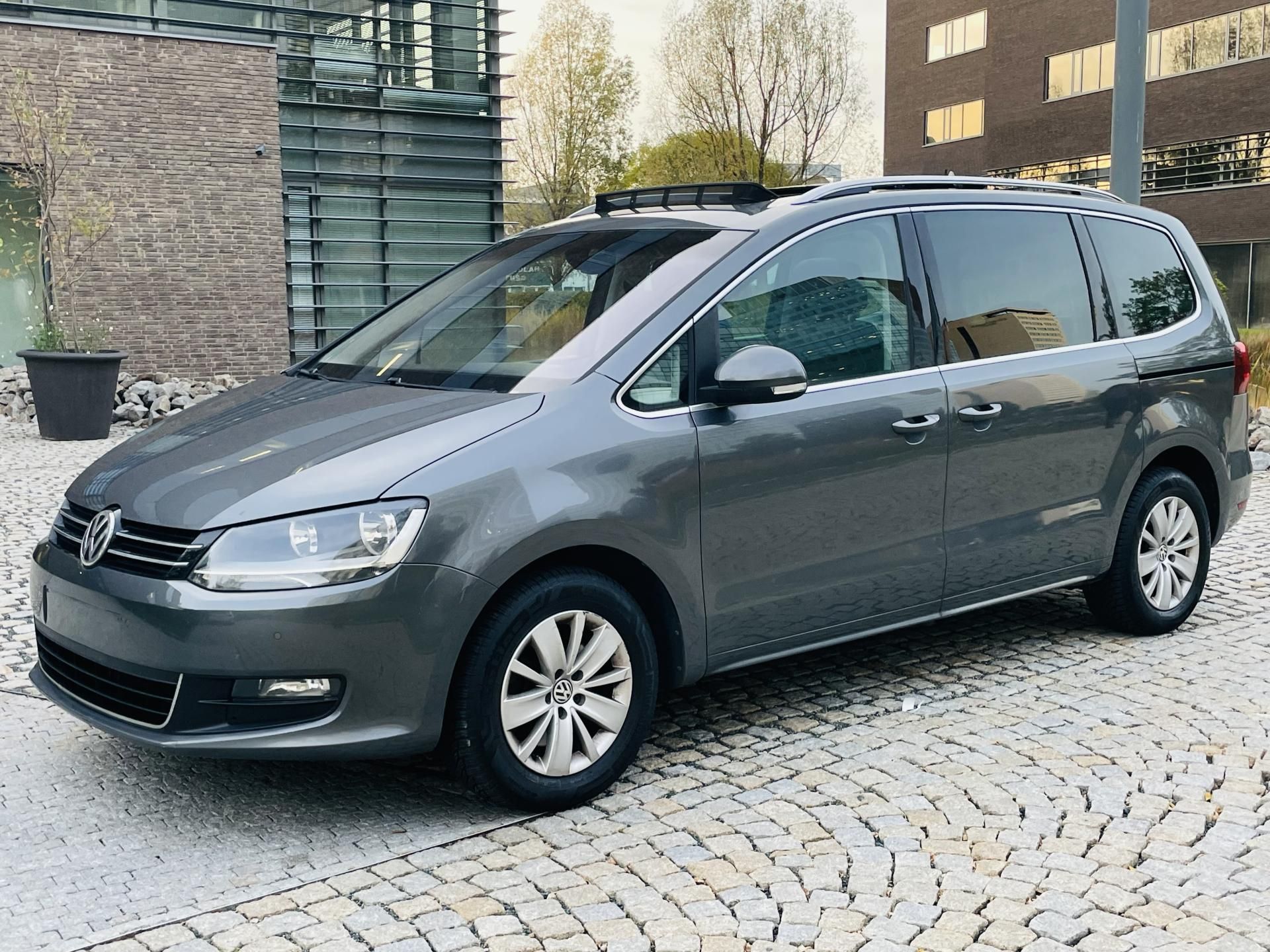 Volkswagen Sharan, 2.0TDI MAN 7MÍST TAŽNÉ KAMERA - fotka 5