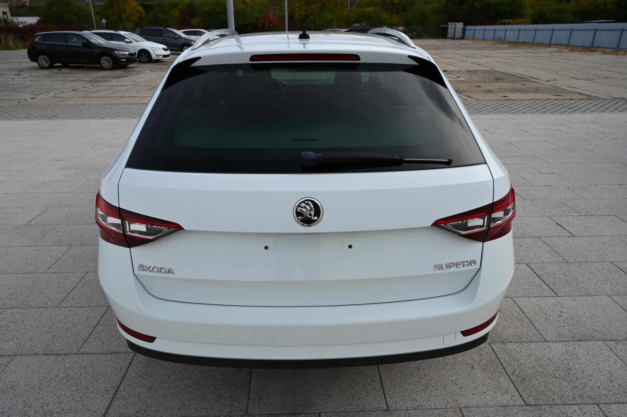 Škoda Superb, 2.0TDI 110KW Style 3/2016 - fotka 6