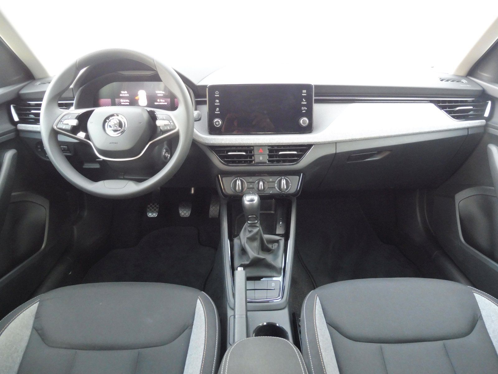 Škoda Kamiq, Selection 1,0 TSI 85kW - fotka 5