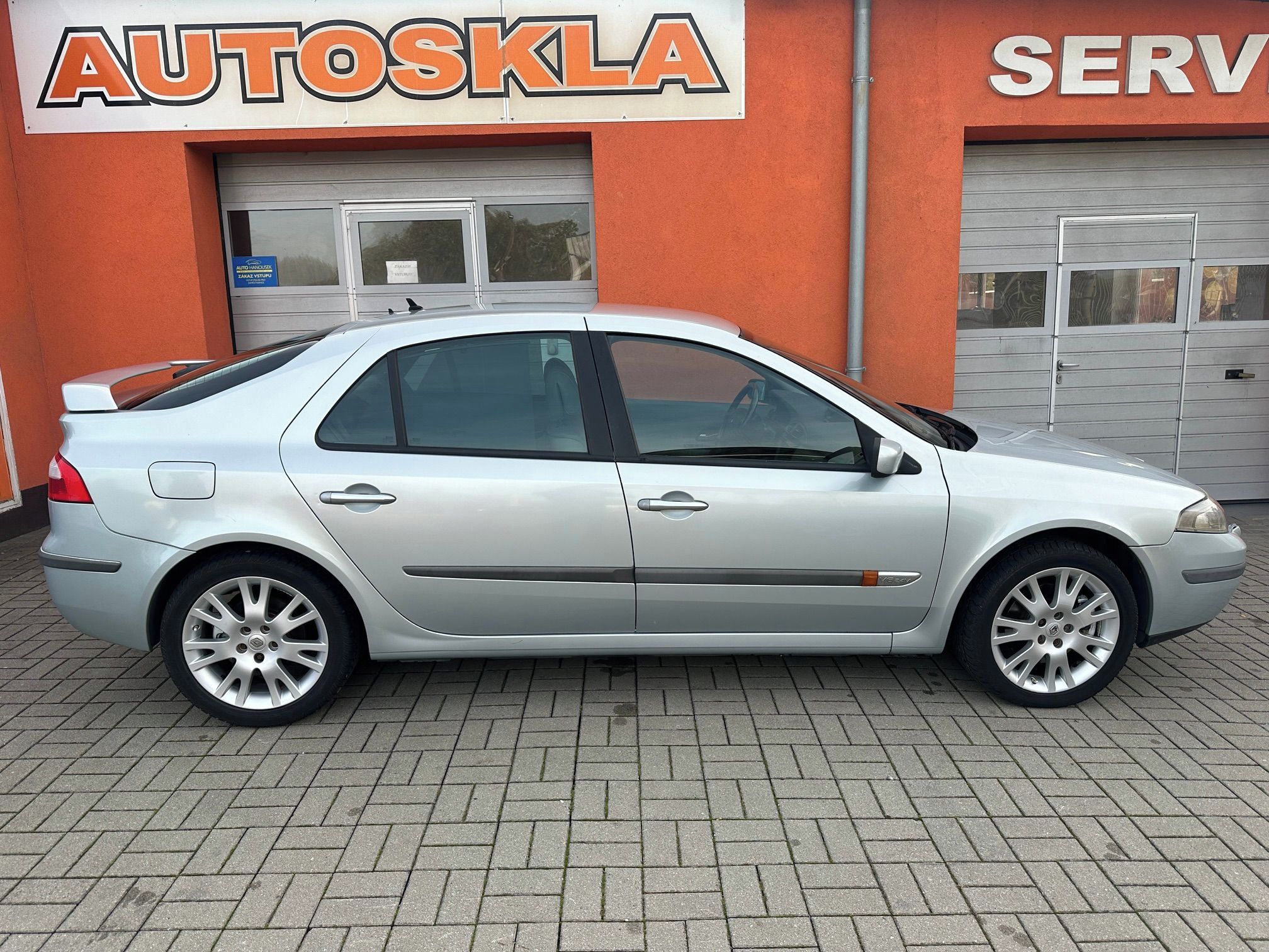 Renault Laguna, 3.0i V6 152KW automat - fotka 4