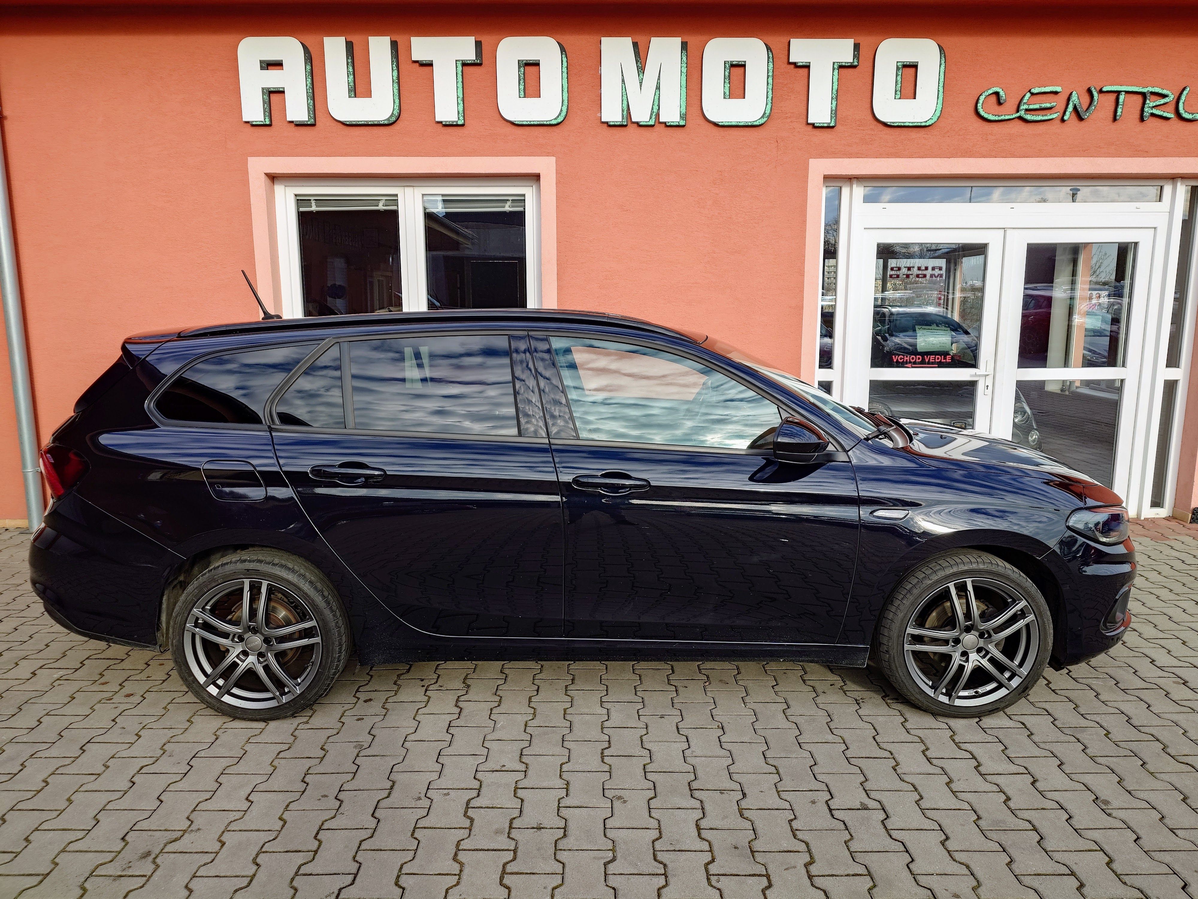 Fiat Tipo, 1.4 Turbo S-Design 88 kW - fotka 5