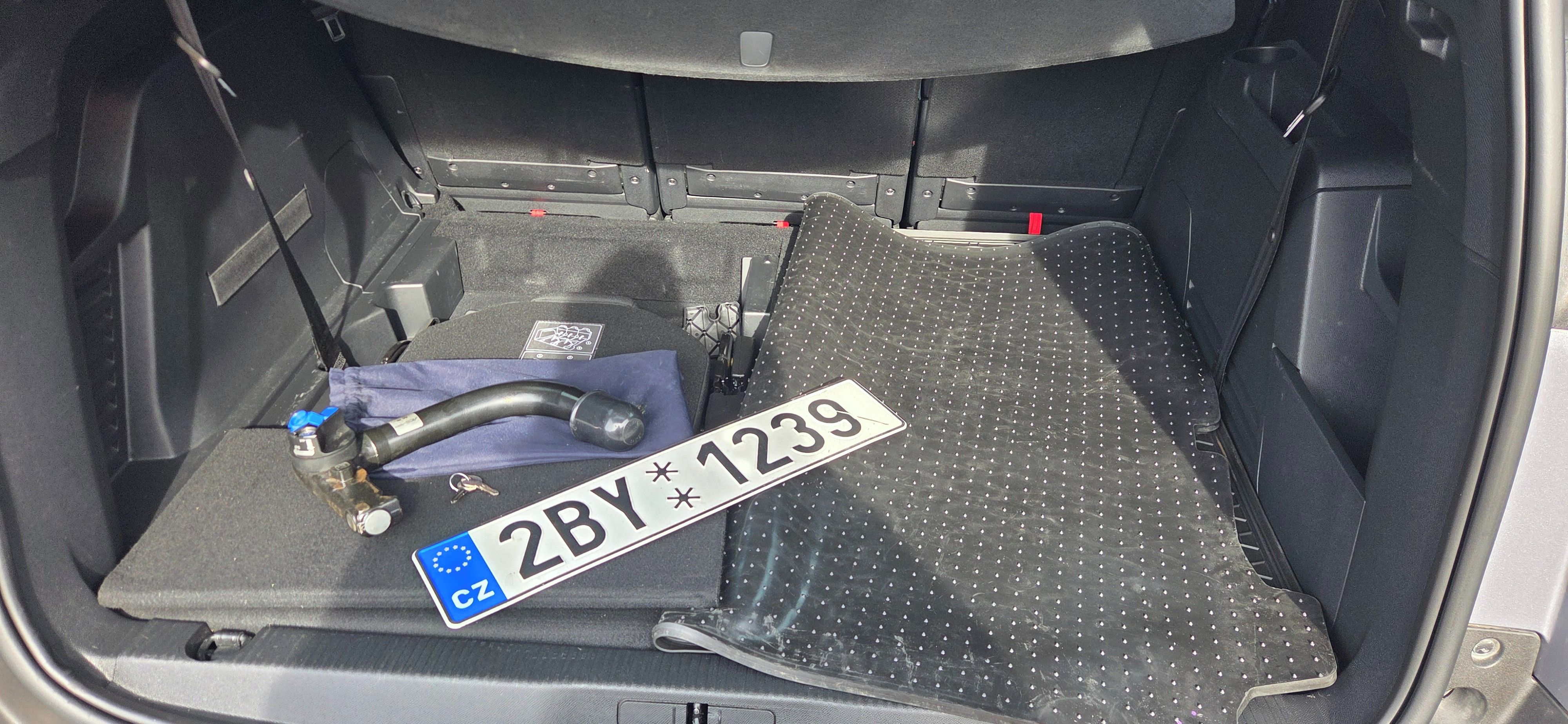 Peugeot 5008, Servisováno - fotka 5