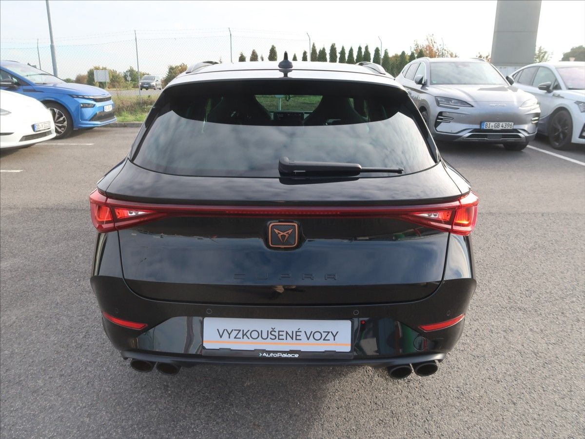 Cupra Leon, 2,0 TSI VZ ST DSG 221kW - fotka 6