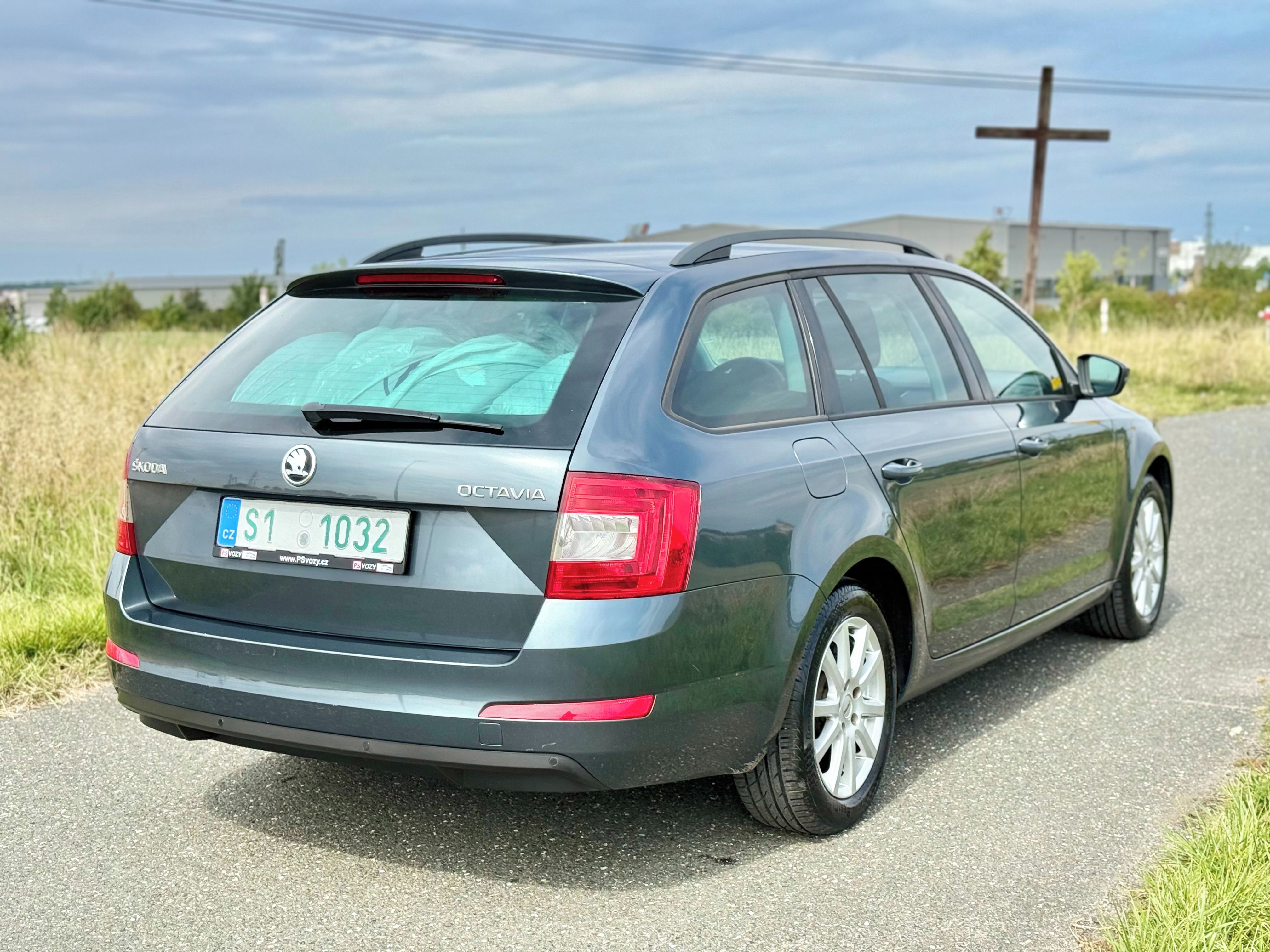 Škoda Octavia, 1.2TSI Ambition, plná historie - fotka 2
