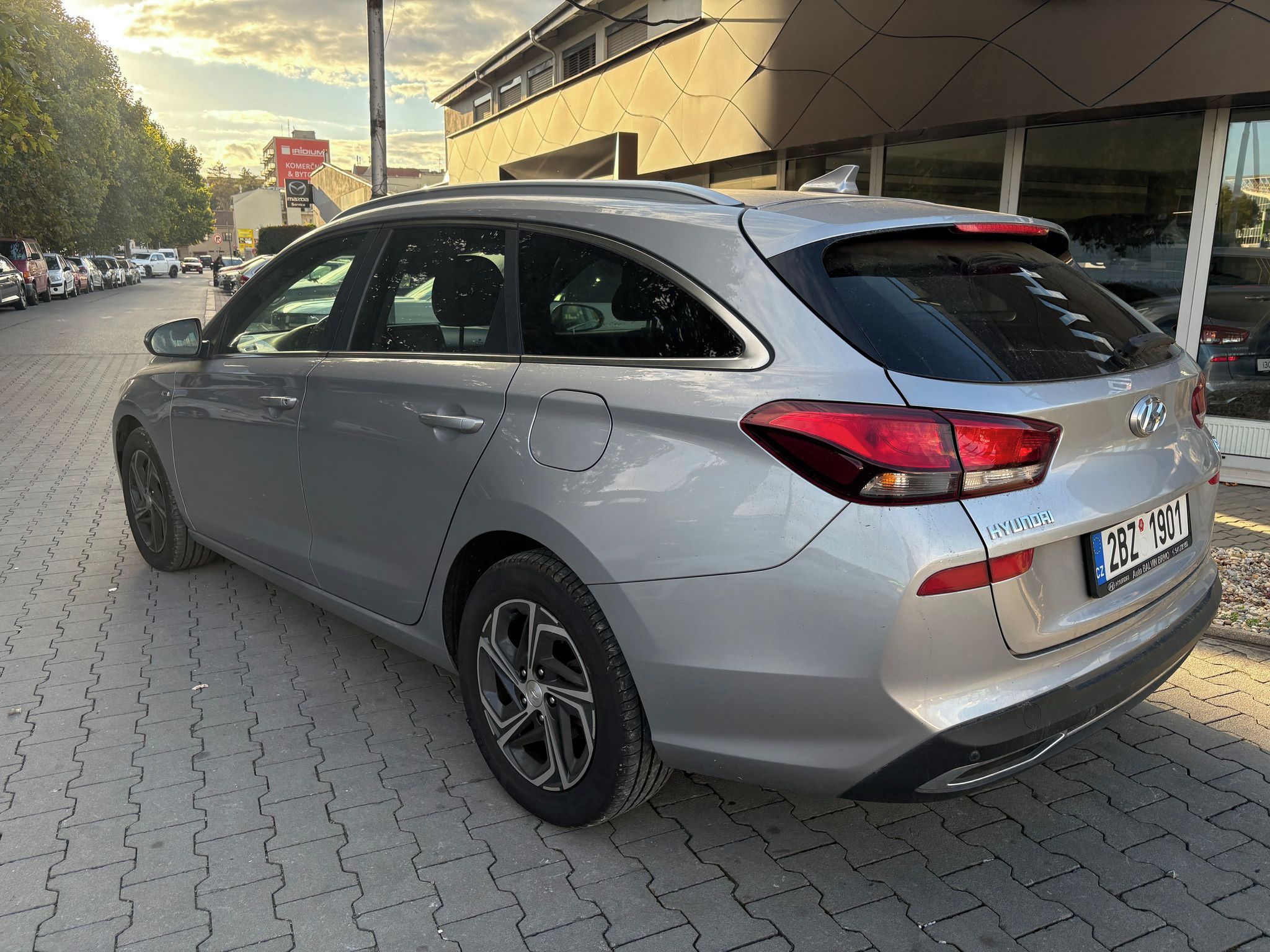 Hyundai i30, Smart 1.5 T-GDi 118kW - fotka 3