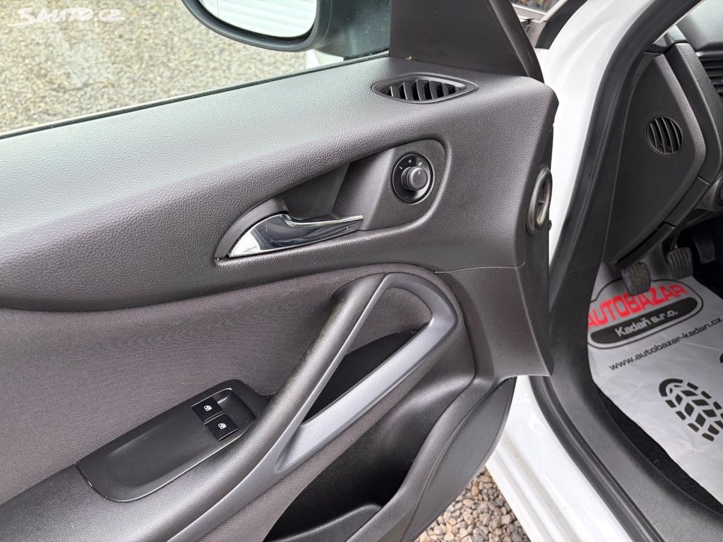 Opel Zafira, 1,4 7MÍST,SERVISKA