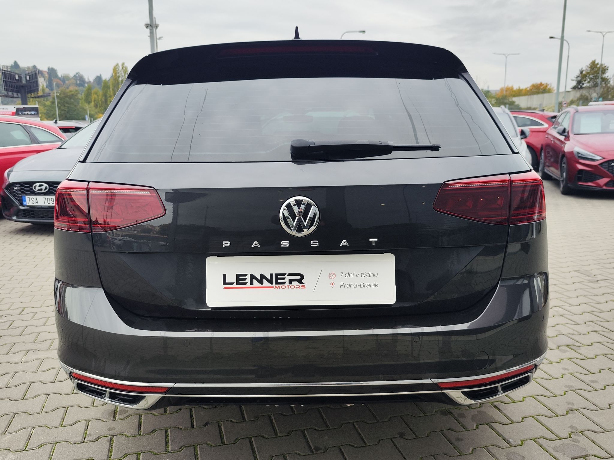 Volkswagen Passat, 2.0 TDI/140kW R-Line DSG - fotka 6