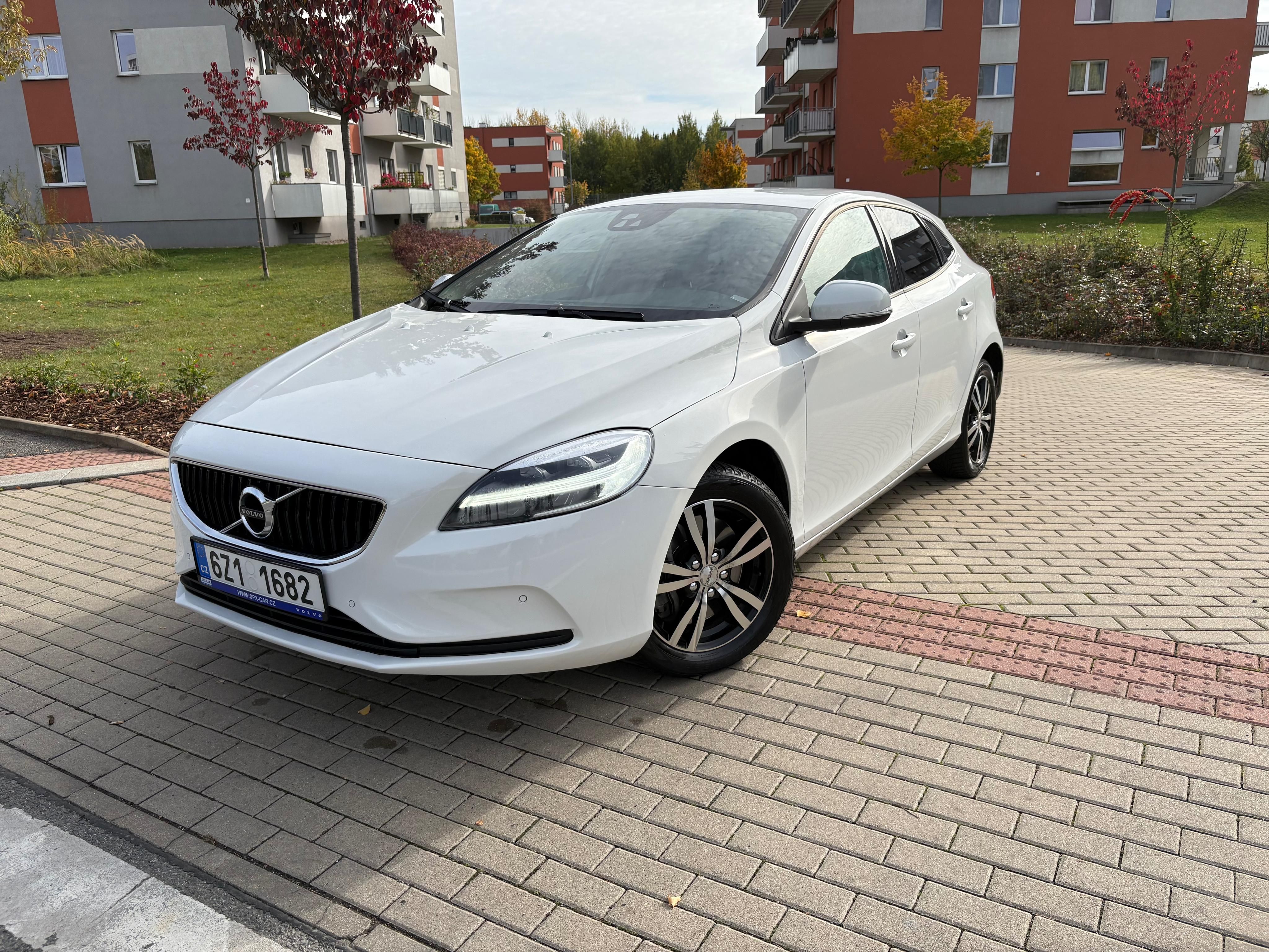 Volvo V40, T2 AUTOMAT - fotka 2