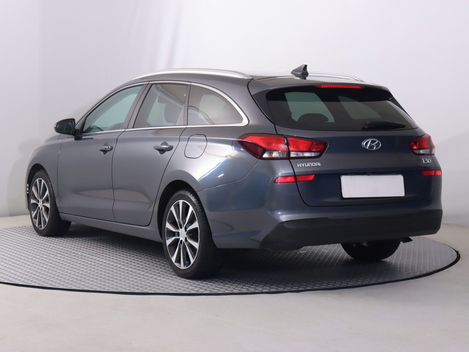 Hyundai i30, 1.6 CRDi MHEV, Automat - fotka 4