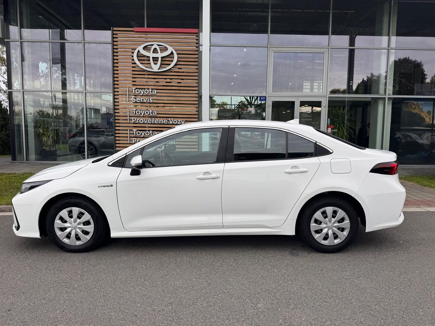 Toyota Corolla, 1.8 Active - fotka 5