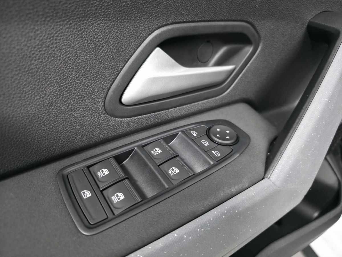 Dacia Bigster, journey mild hybrid-G 140 - fotka 4