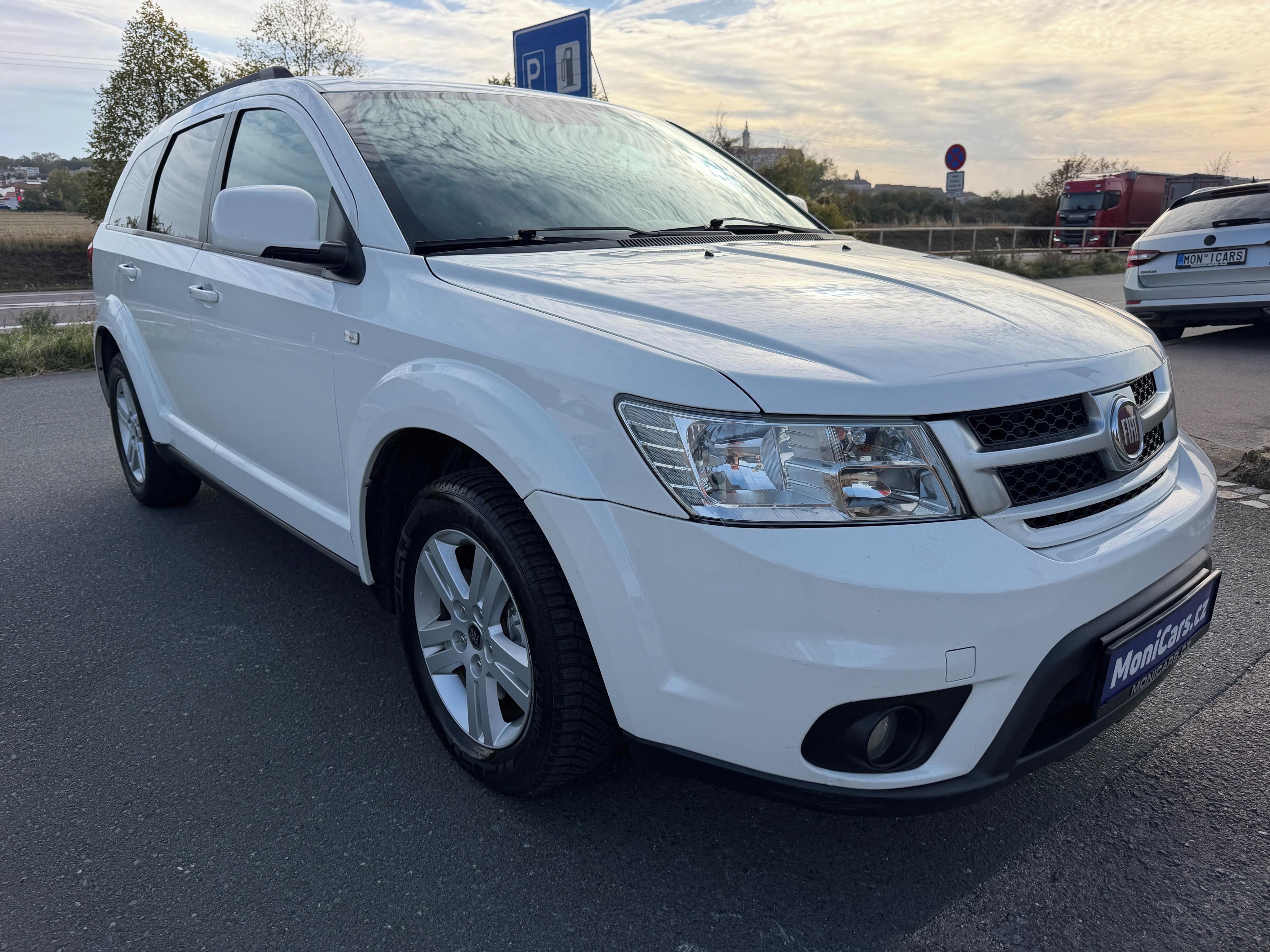 Fiat Freemont, 2.0 JTD-M2 125kW 7MÍST - fotka 3