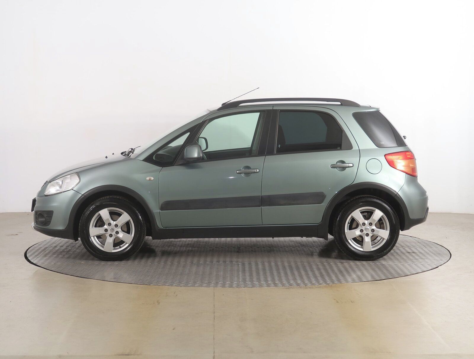 Suzuki SX4, 1.6 VVT, Serv.kniha - fotka 3