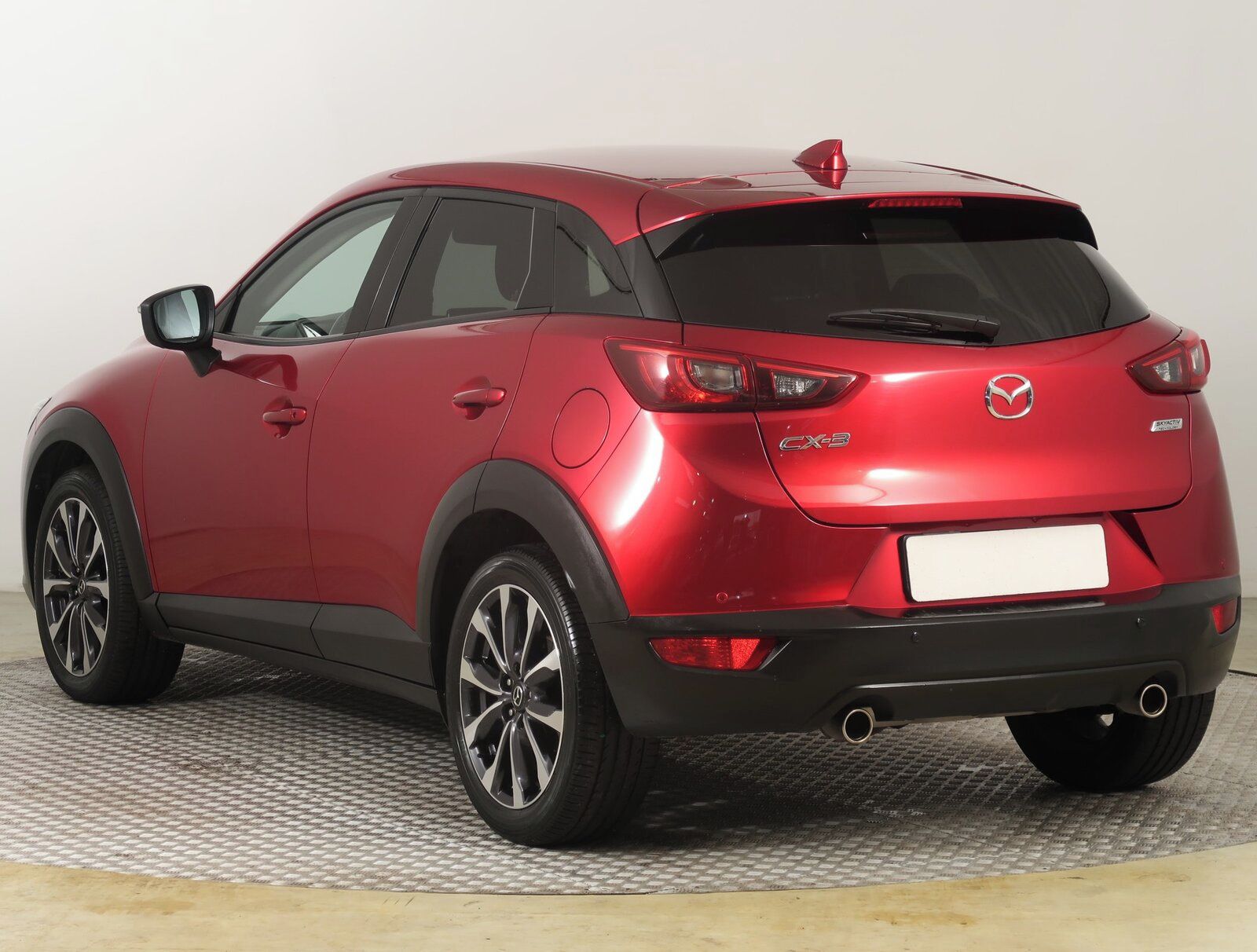 Mazda CX-3, 2.0 Skyactiv-G, ČR,1.maj - fotka 4