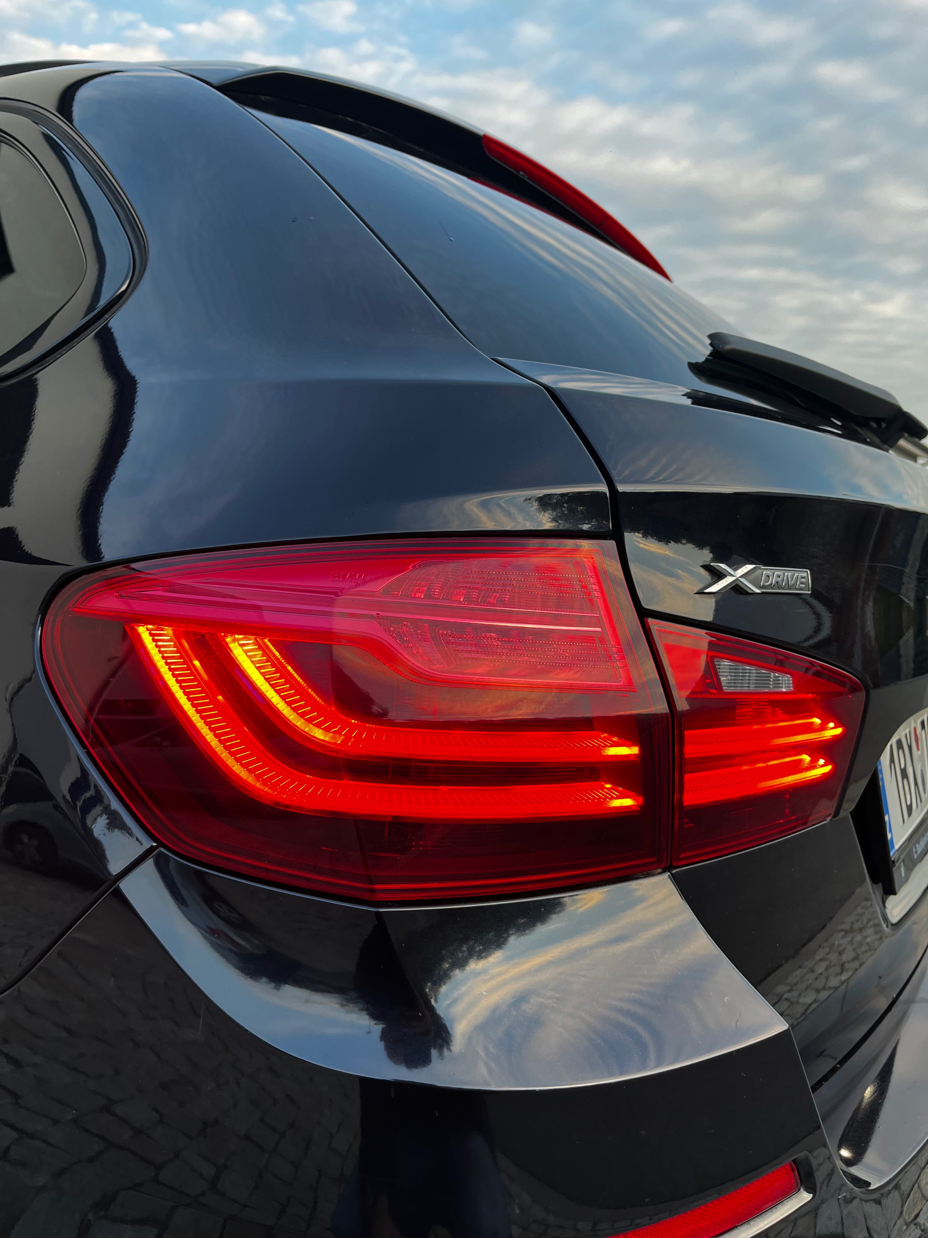 BMW Řada 5, BMW 530 D x-DRIVE M- paket - fotka 2