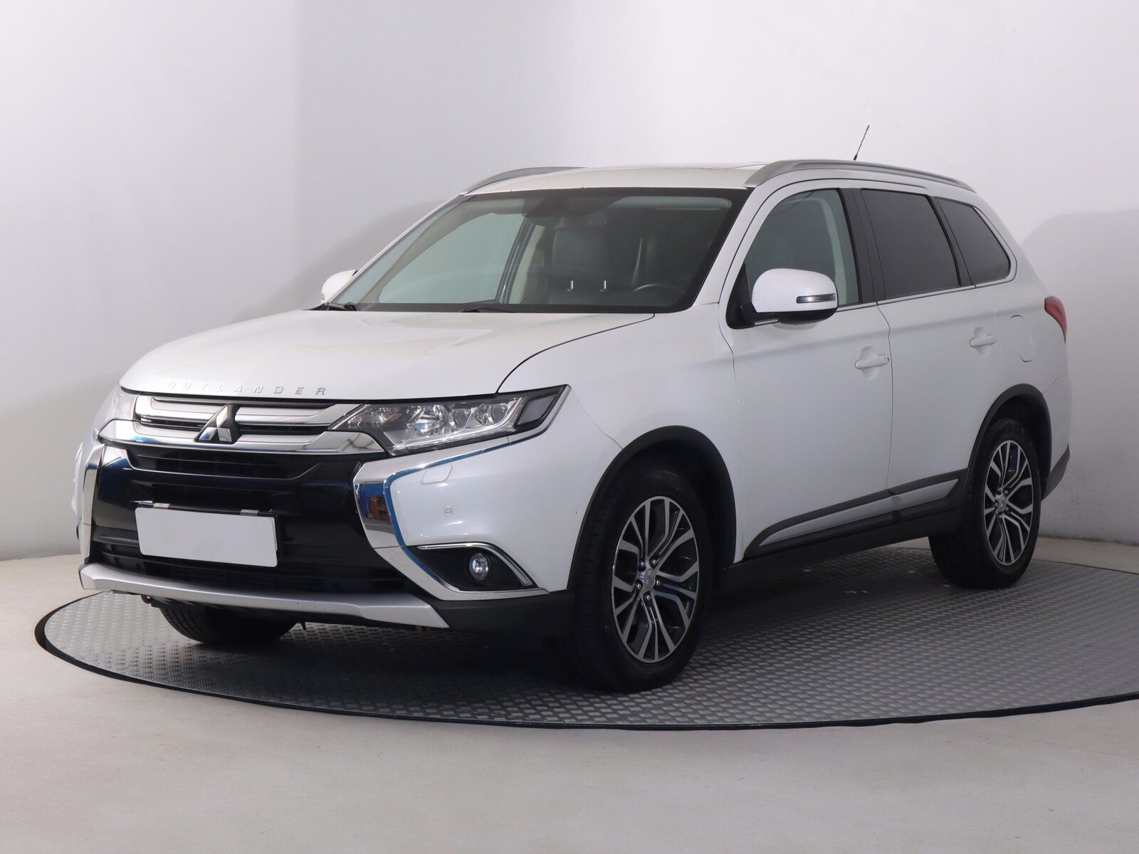 Mitsubishi Outlander, 2.2 DI-D, Instyle, 4X4 - fotka 2