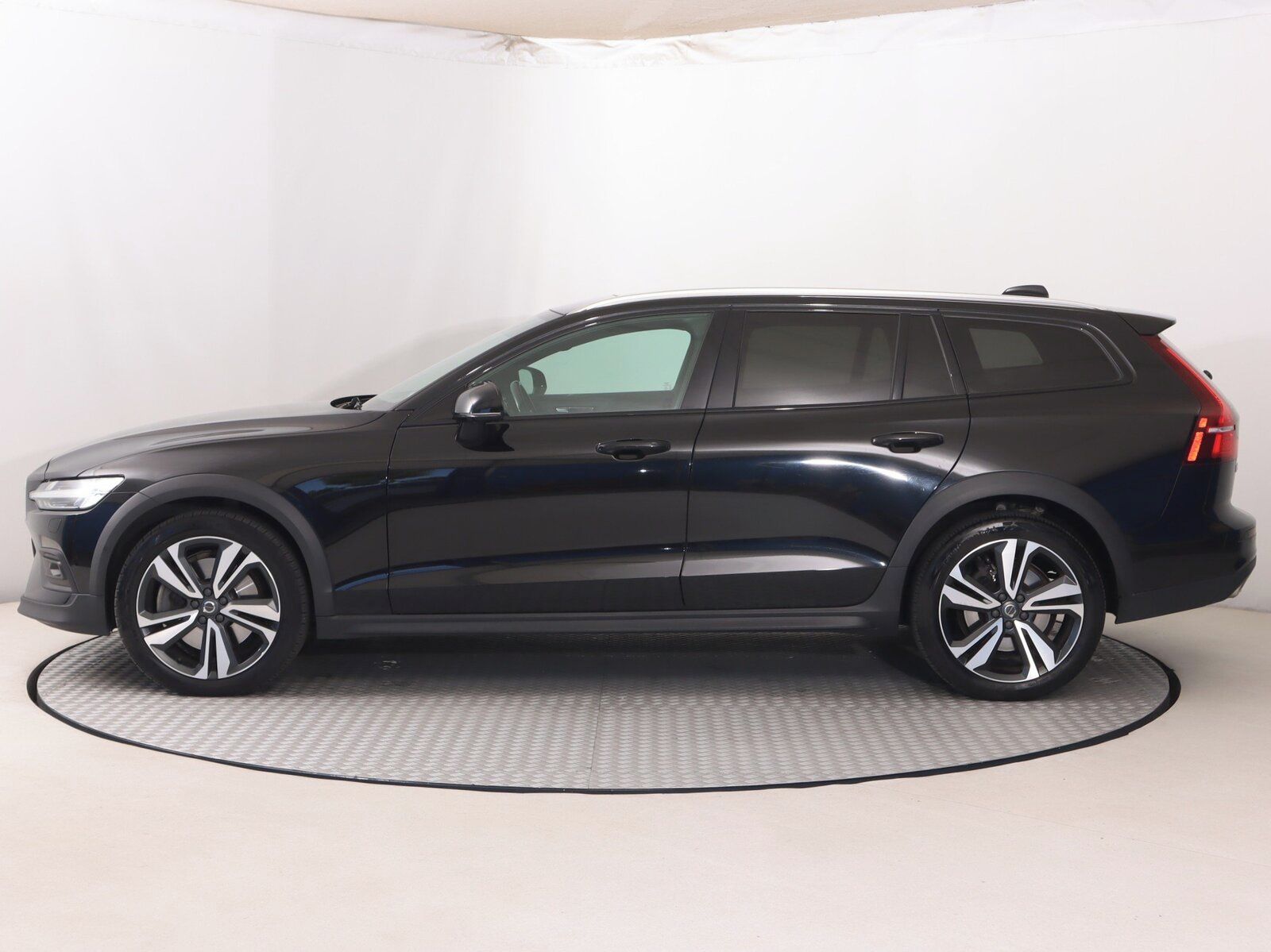 Volvo V60, D4 2.0, 4X4, Automat - fotka 3
