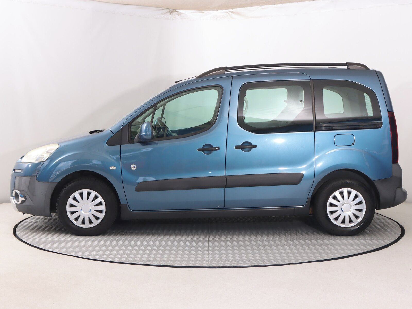 Peugeot Partner, 1.6 HDi, Outdoor, 5Míst, ČR - fotka 3
