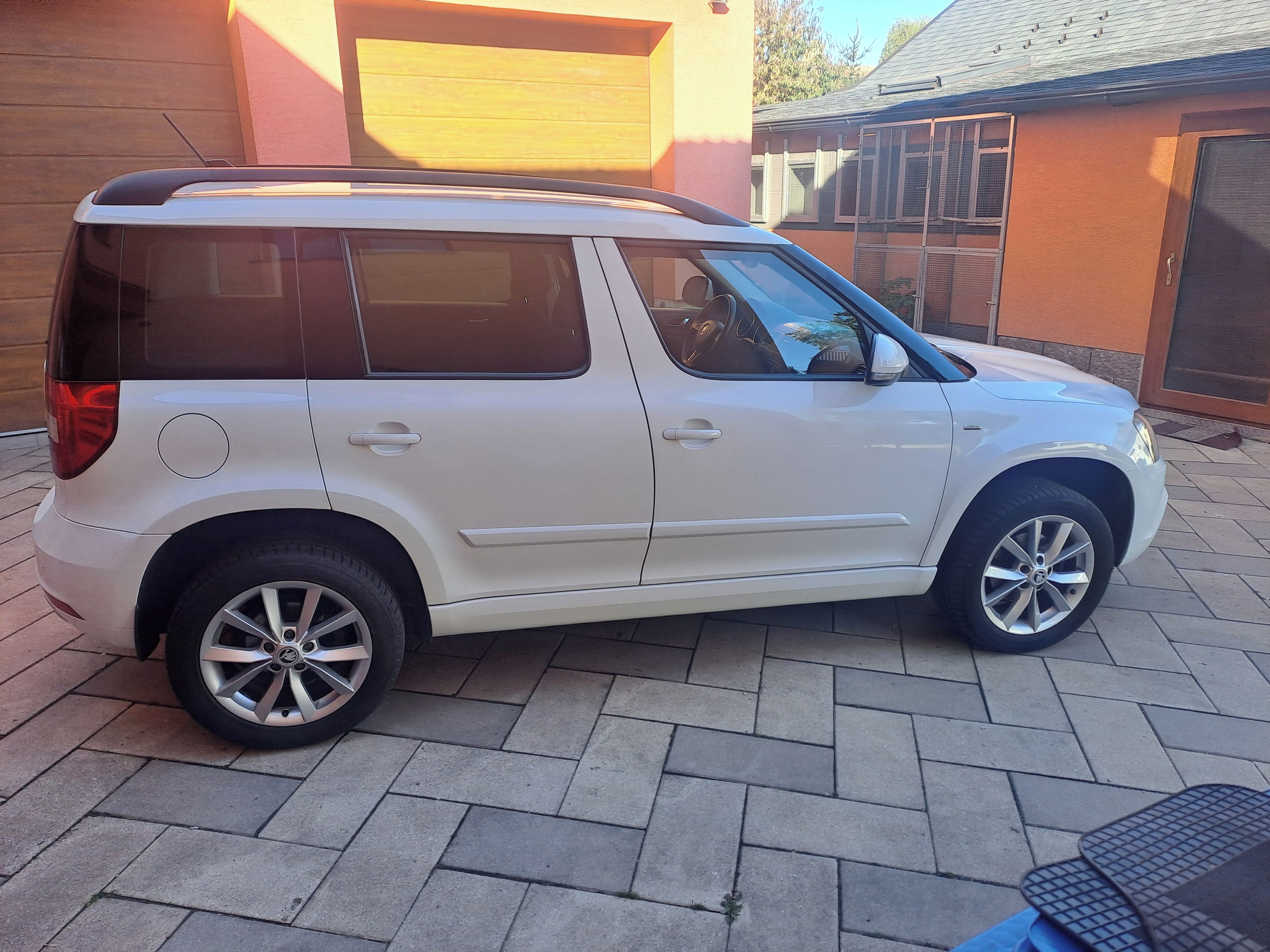 Škoda Yeti, 1,2 TSI 81KW (řemen) TOP STAV - fotka 6