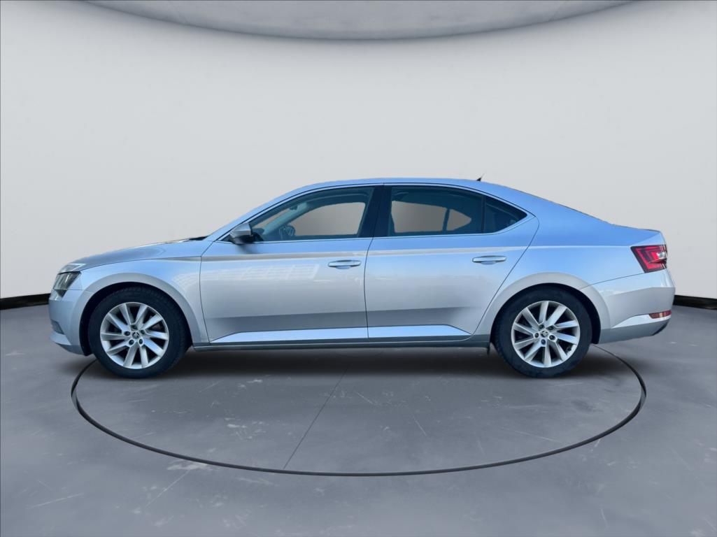 Škoda Superb, 2,0 TDI1.Maj,Nové ČR,Keyless,D - fotka 5