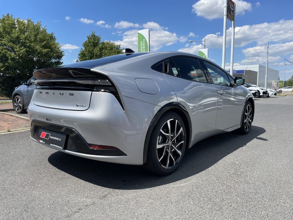 Toyota Prius, 2.0 Plug-in Hybrid Prestige - fotka 3