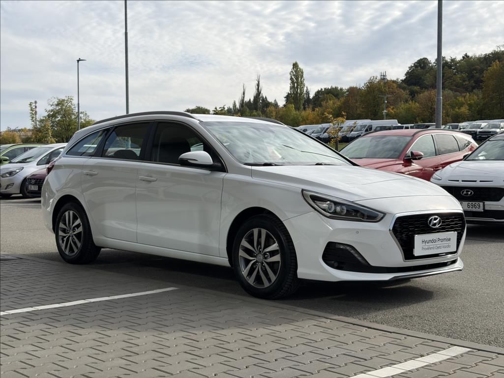 Hyundai i30, 1,6 CRDi  WG Style - fotka 4