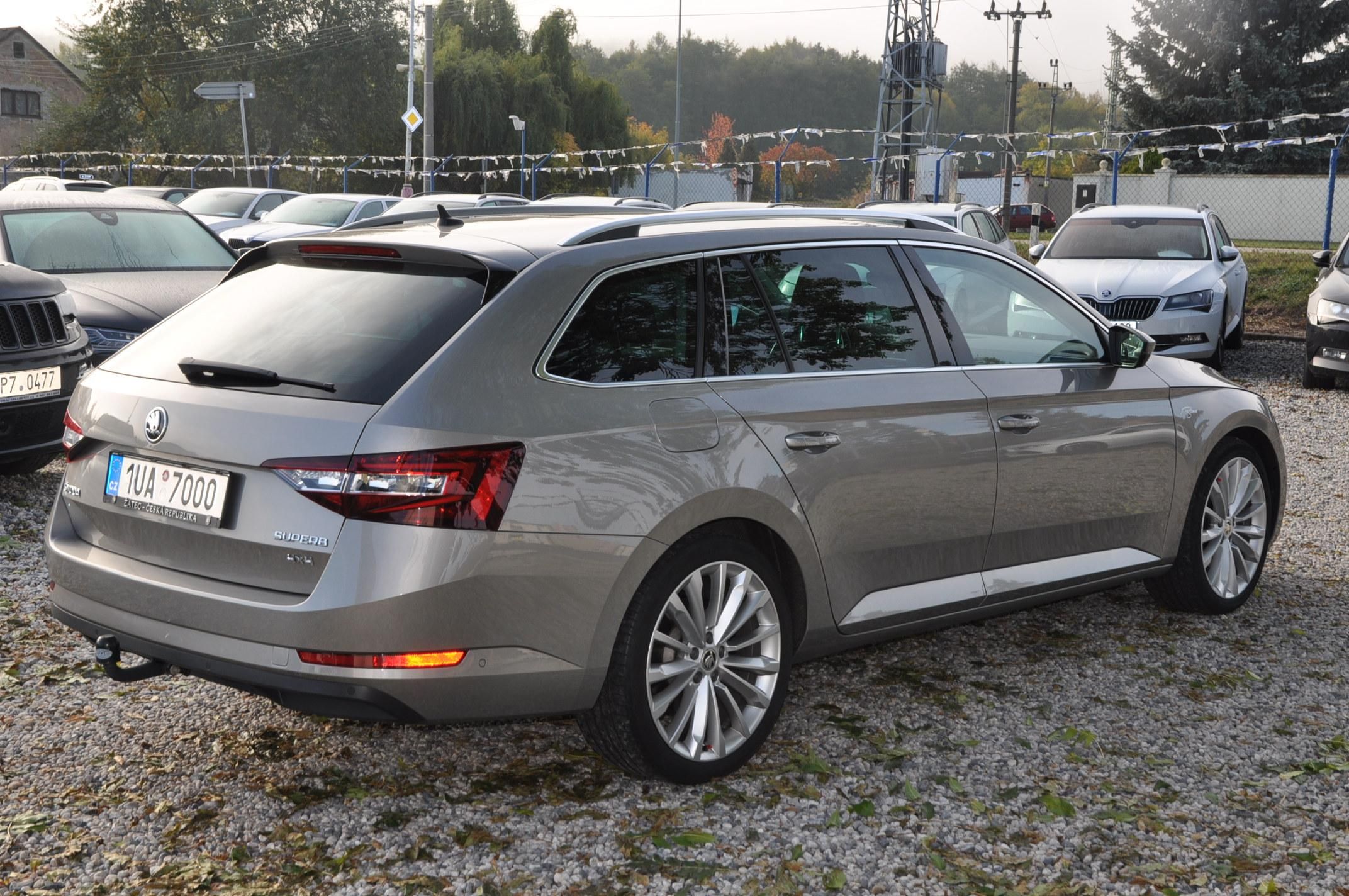Škoda Superb, III 2.0TDI 140kW KOMBI L+K - fotka 3