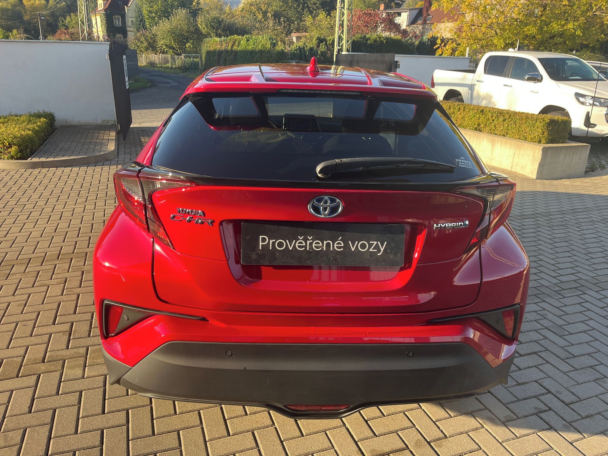 Toyota C-HR, 1.8 Hybrid e-CVT Style - fotka 5