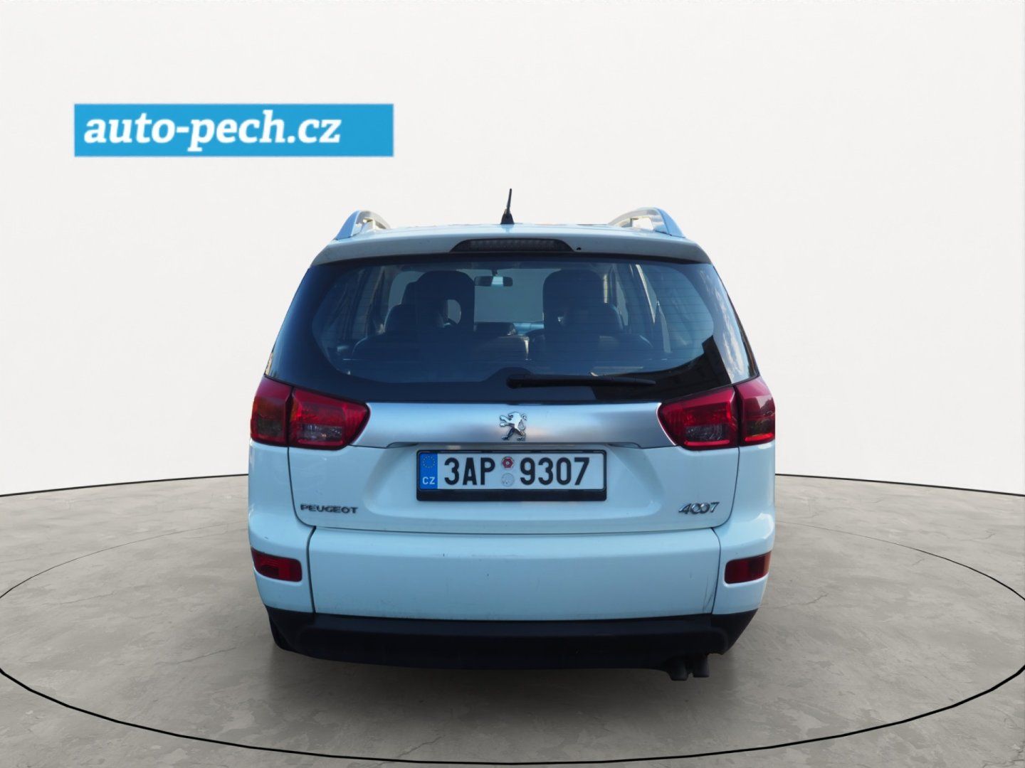 Peugeot 4007, 2.2 HDI, 115 kW, 4x4, 7 míst - fotka 3