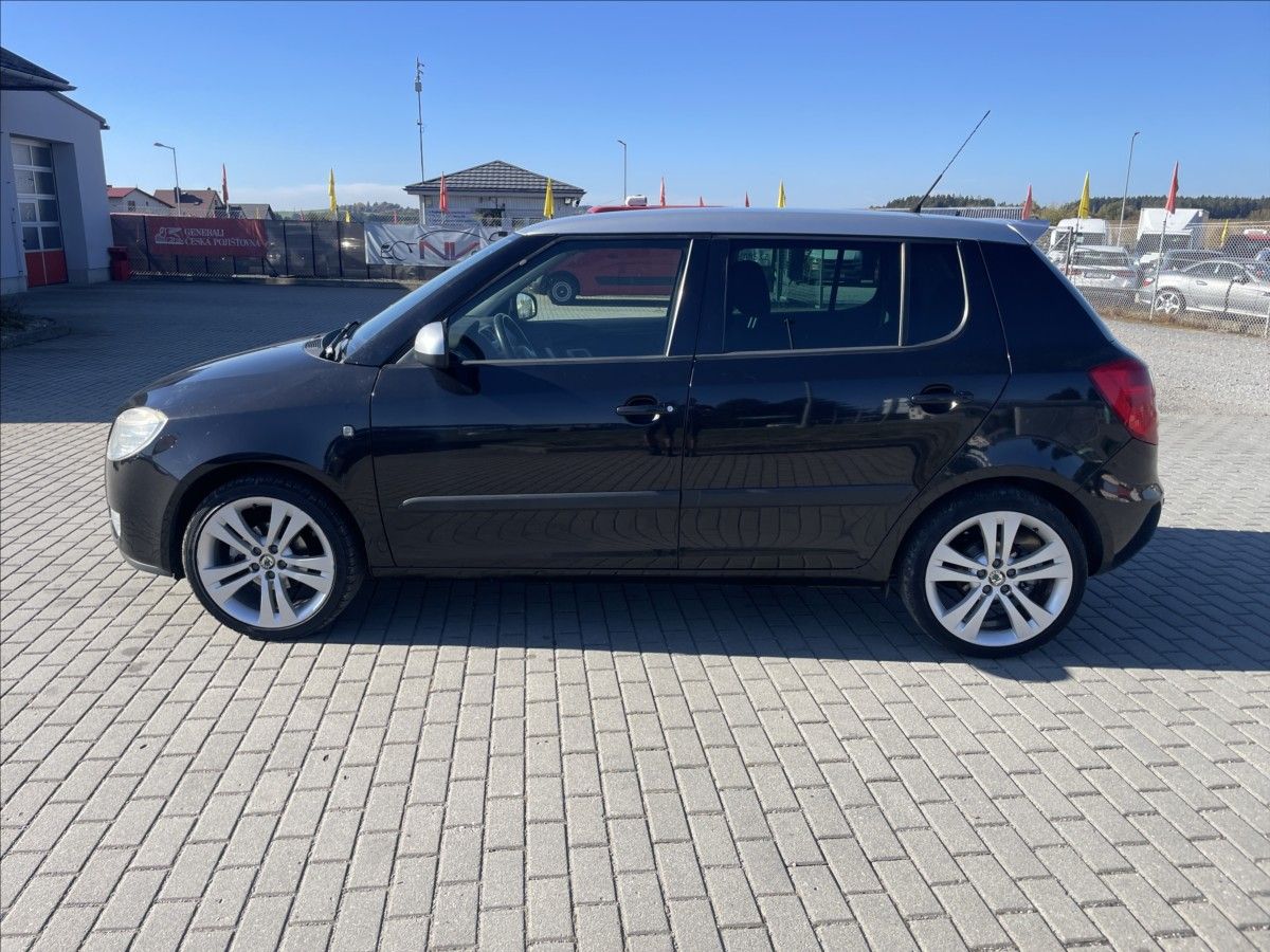 Škoda Fabia, 1,4 i 16V 63kw Sportline Klima - fotka 2