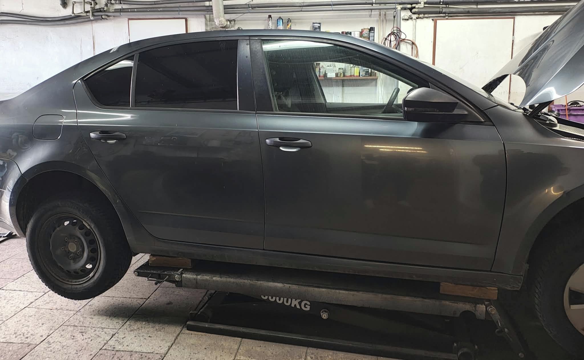 Škoda Octavia, Škoda Octavia III motor KO - fotka 3