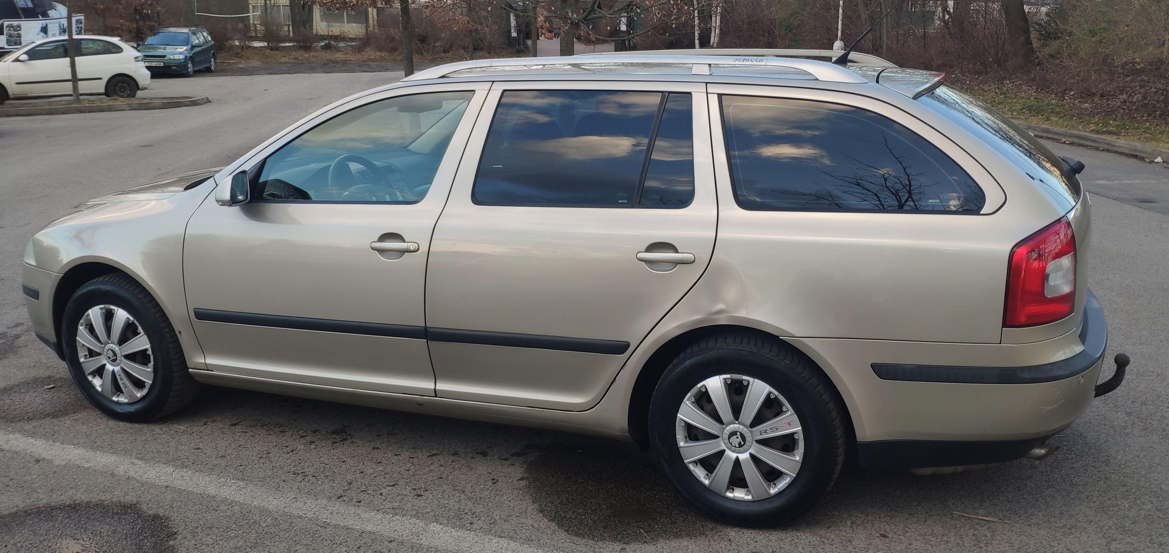 Škoda Octavia, 2 kombi Elegance LPG - fotka 2