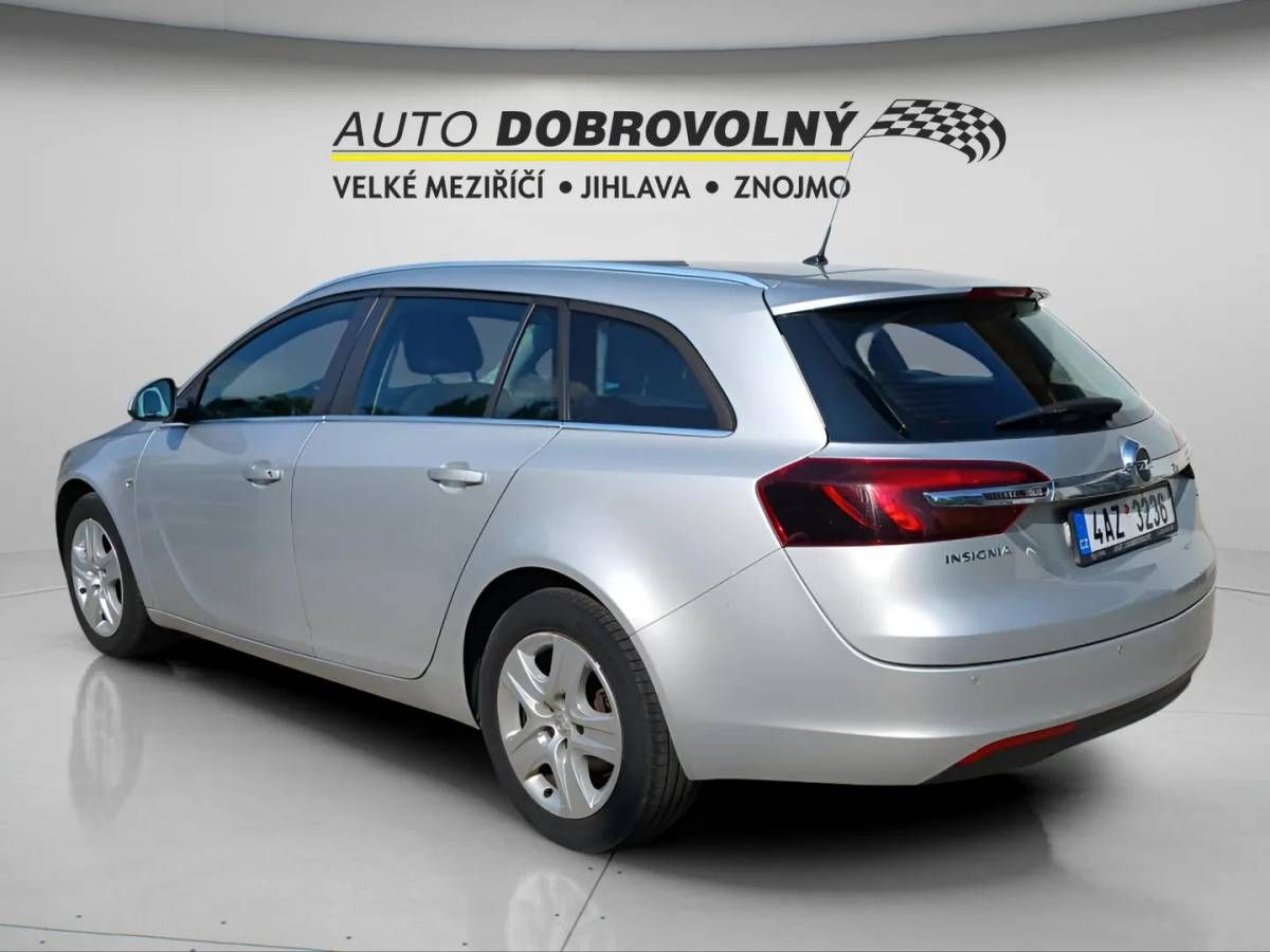 Opel Insignia, ST 1.6CDTi MT6 - fotka 5