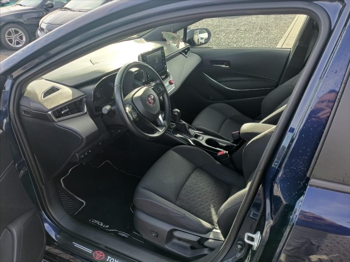Toyota Corolla, 2,0 2.0 Hybrid e-CVT  Comfort - fotka 6