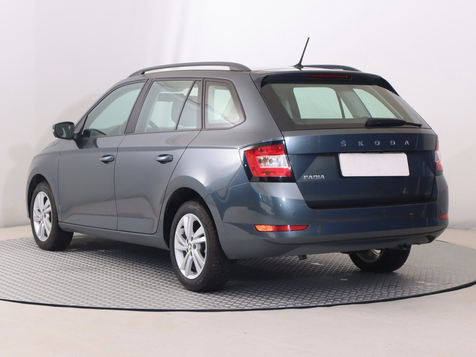 Škoda Fabia, 1.0 TSI, Ambition, Automat - fotka 3