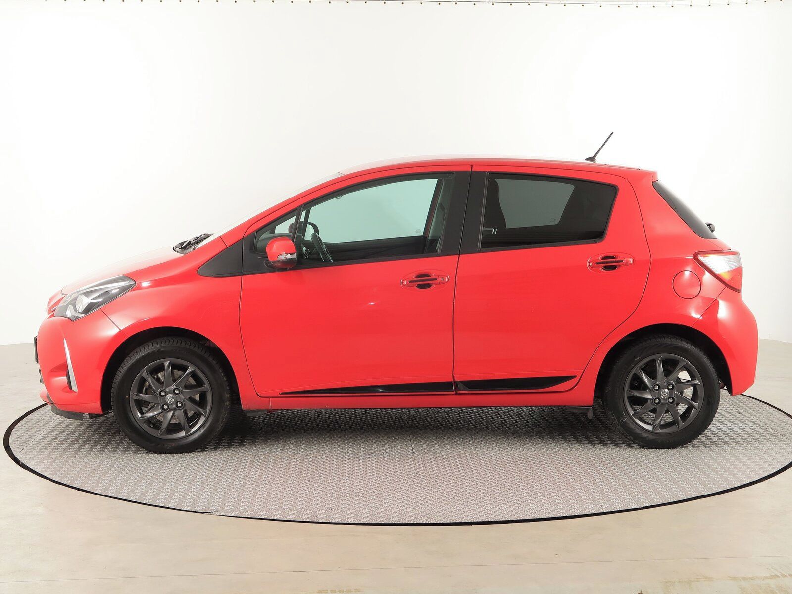 Toyota Yaris, 1.5 Dual VVT-i, Serv.kniha - fotka 3