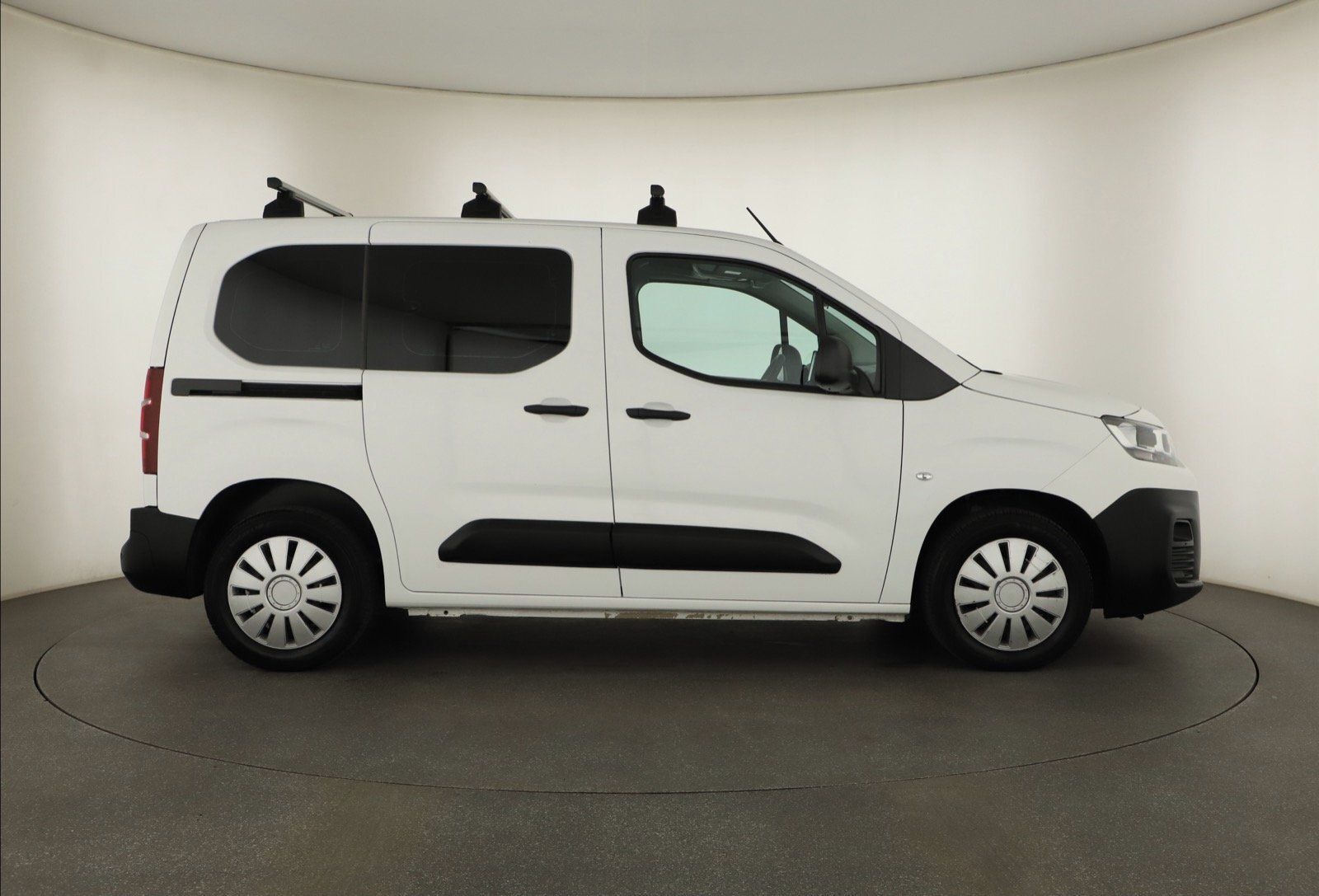 Citroën Berlingo, 1.2 PureTech, Live Pack, 5Míst - fotka 6