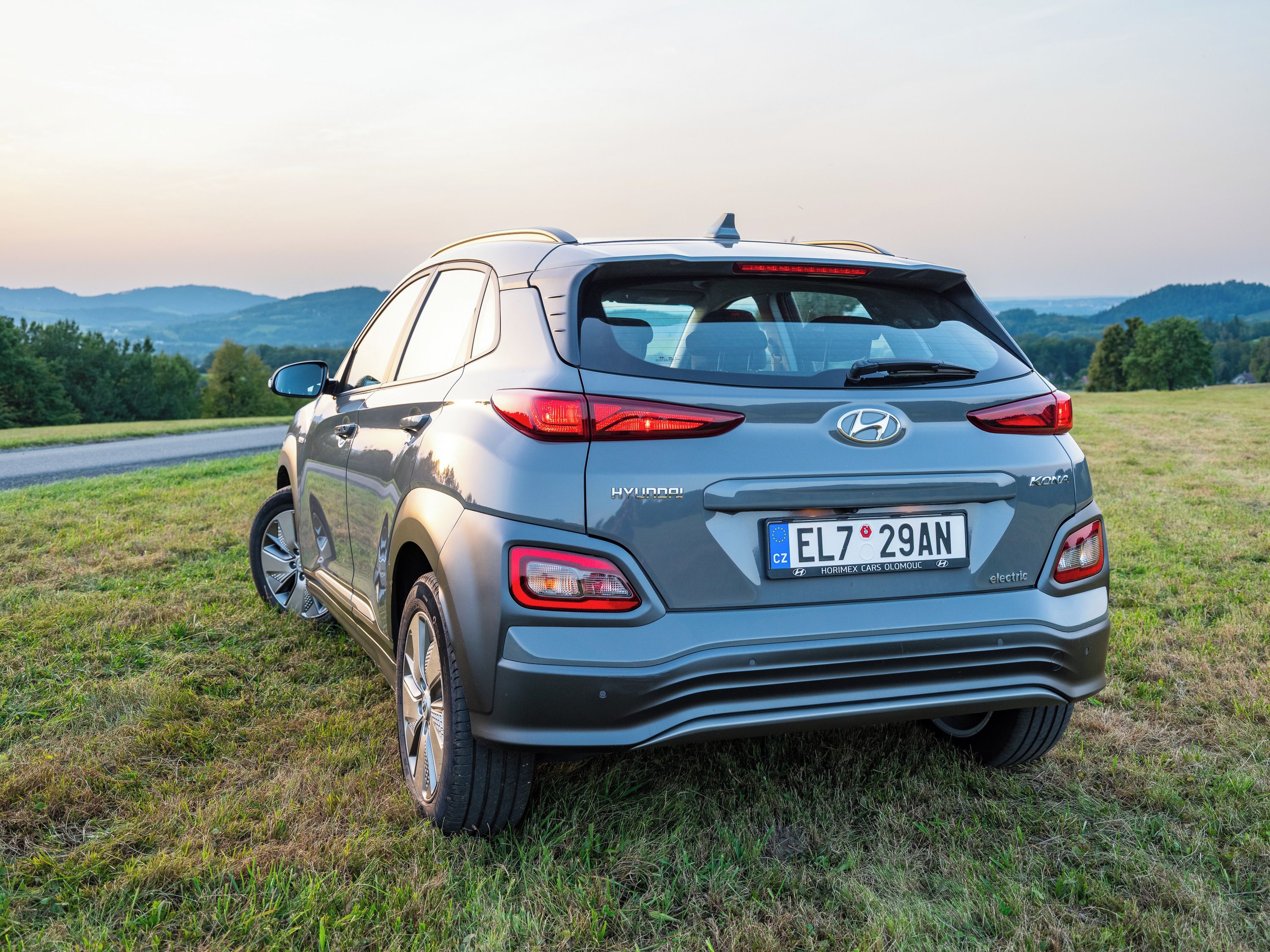 Hyundai Kona, 100kW, 1. majitel, SoH 96% - fotka 5