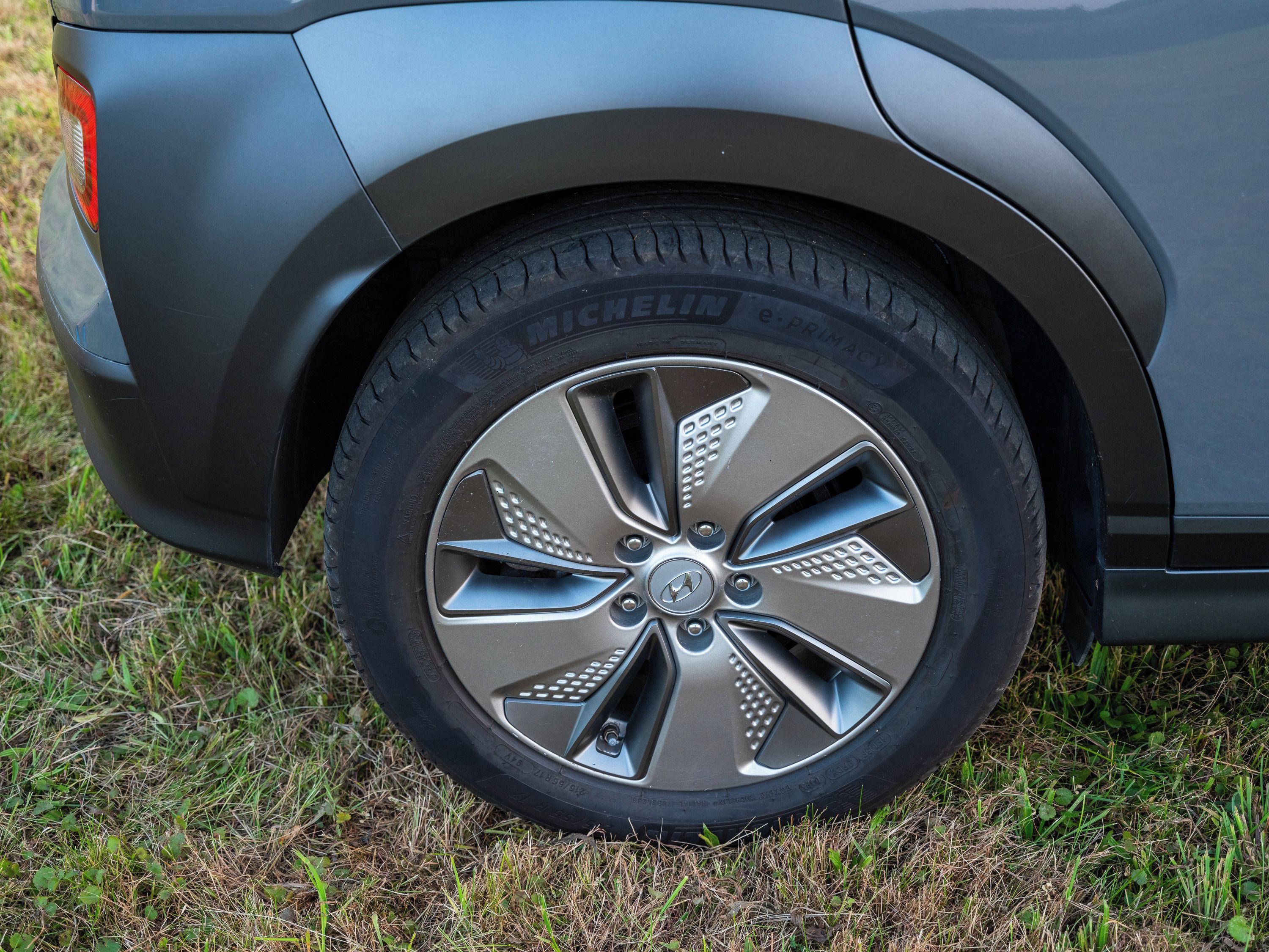 Hyundai Kona, 100kW, 1. majitel, SoH 96% - fotka 6