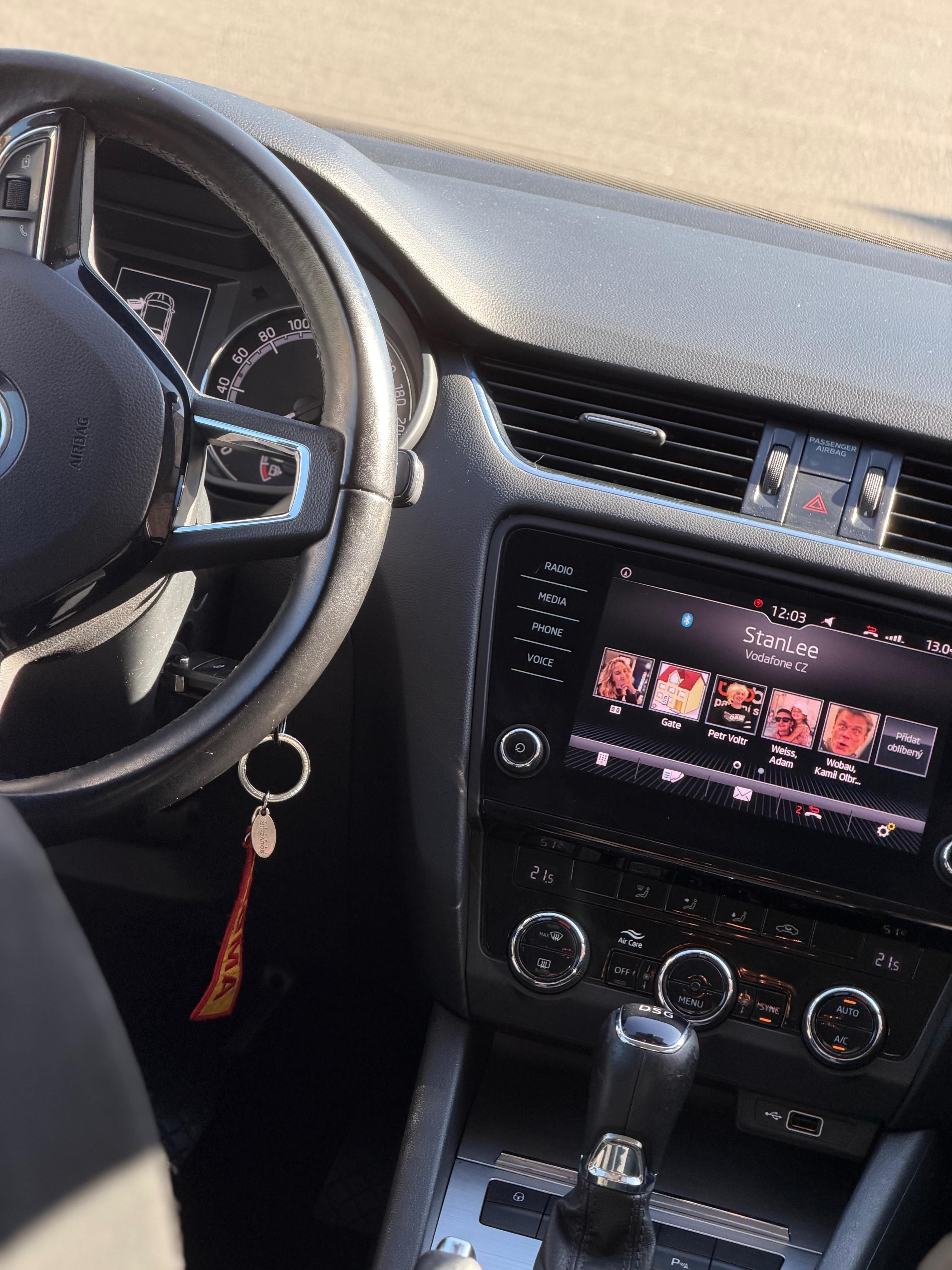 Škoda Octavia, Škoda Octavia 2.0 TDI DSG - fotka 4