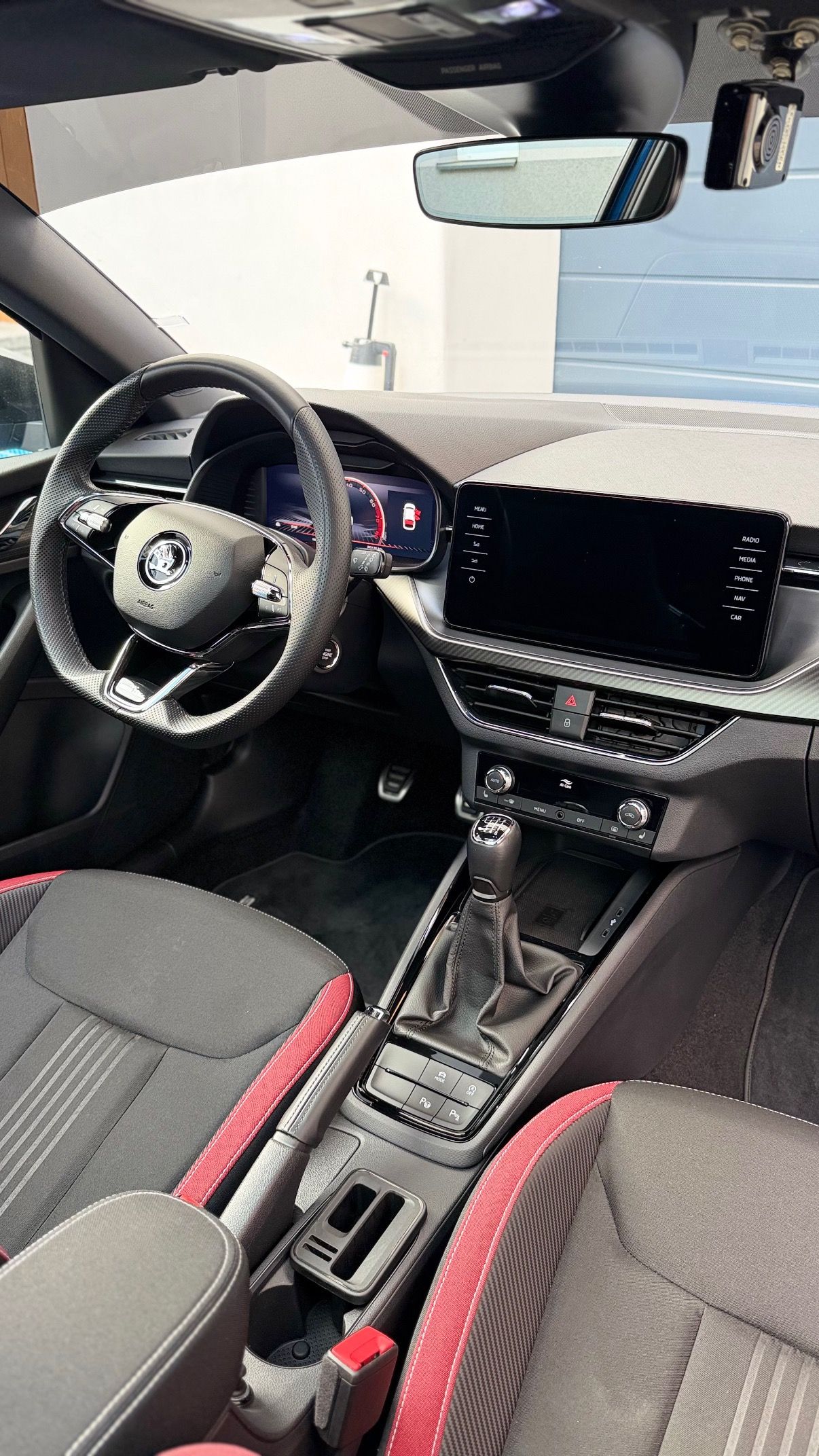 Škoda Scala, 1.5tsi, 110kw, Monte Carlo - fotka 3