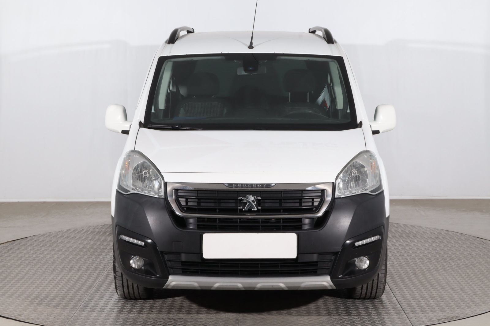 Peugeot Partner, 1.6 BlueHDi, Outdoor, 5Míst - fotka 2