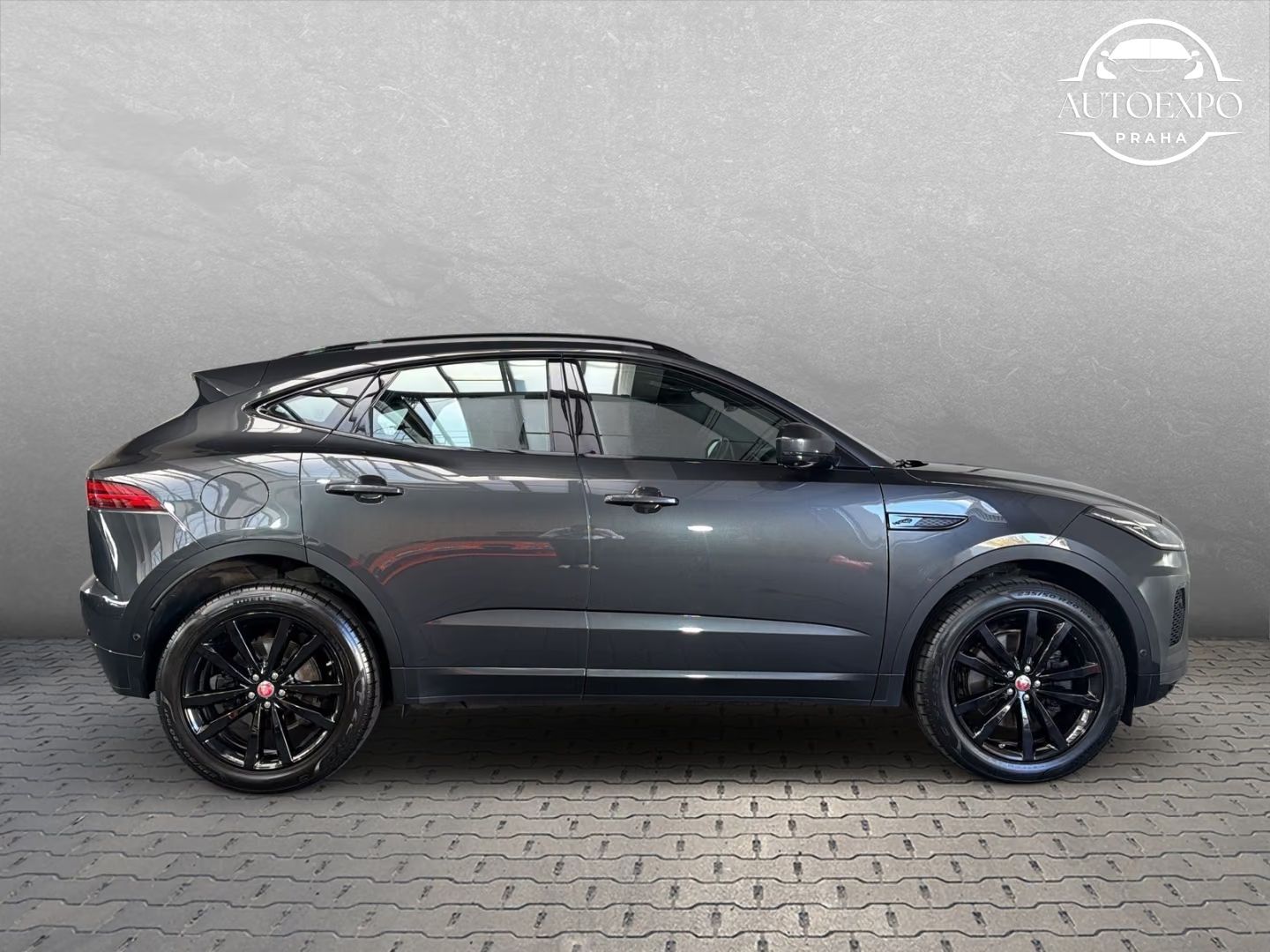 Jaguar E-Pace, Plug-In Hybrid P300e*AWD - fotka 3