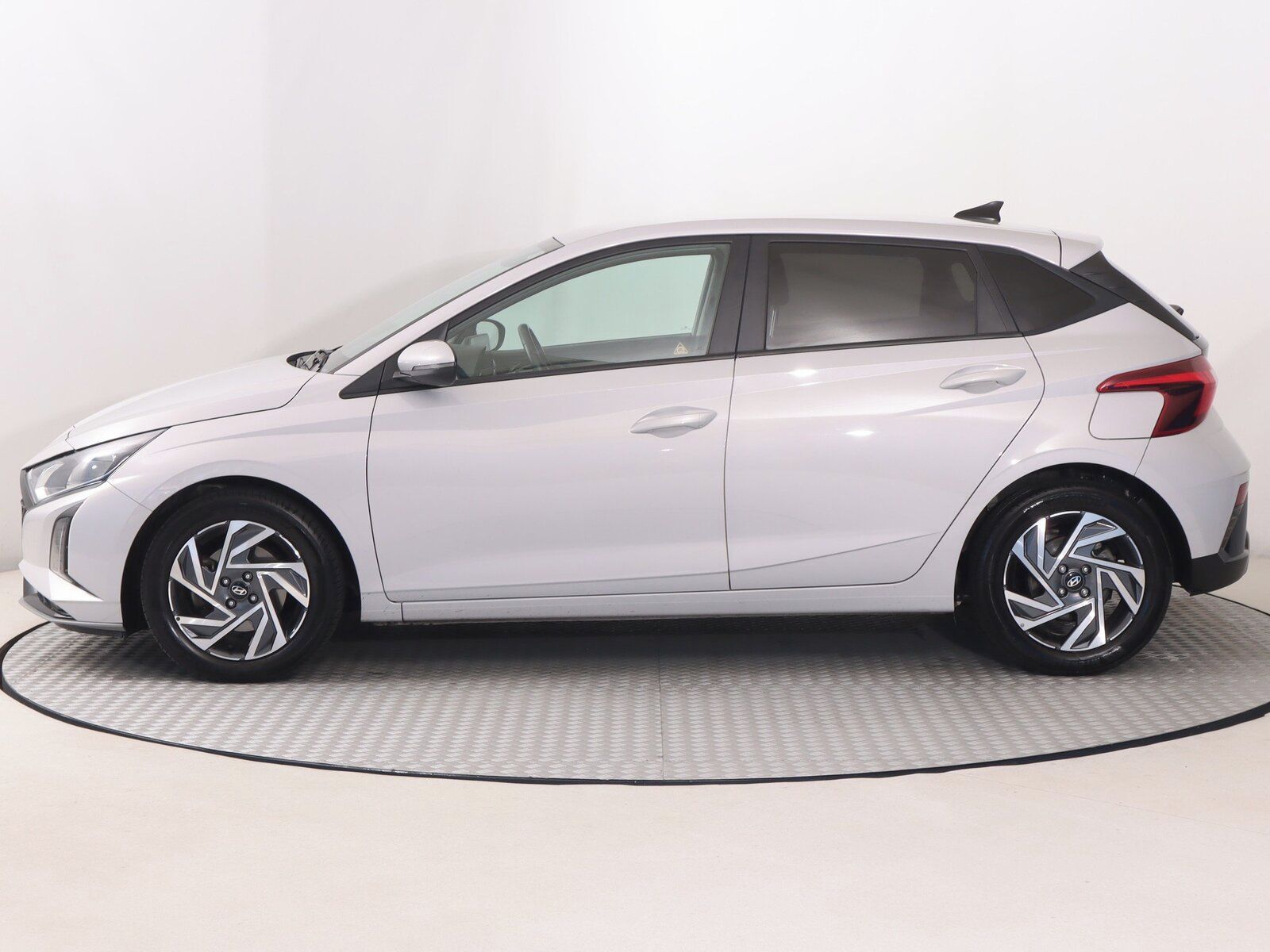 Hyundai i20, 1.0 T-GDI, Automat, Serv.kniha - fotka 3